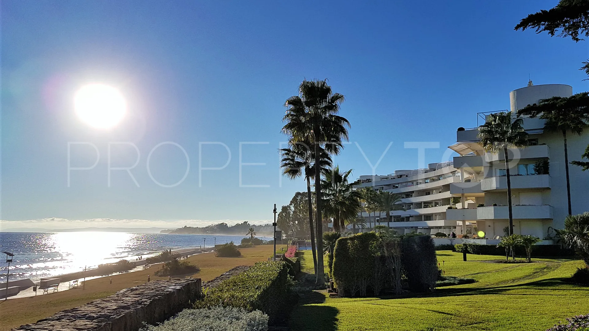 Se vende apartamento planta baja en Los Granados Playa de 3 dormitorios
