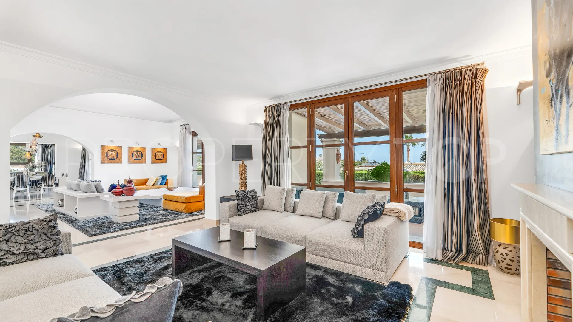 Nueva Andalucia 7 bedrooms villa for sale