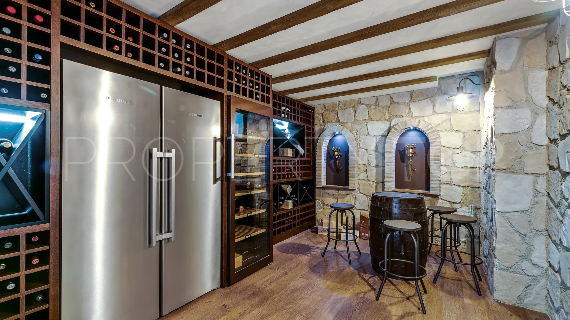 Nueva Andalucia 7 bedrooms villa for sale