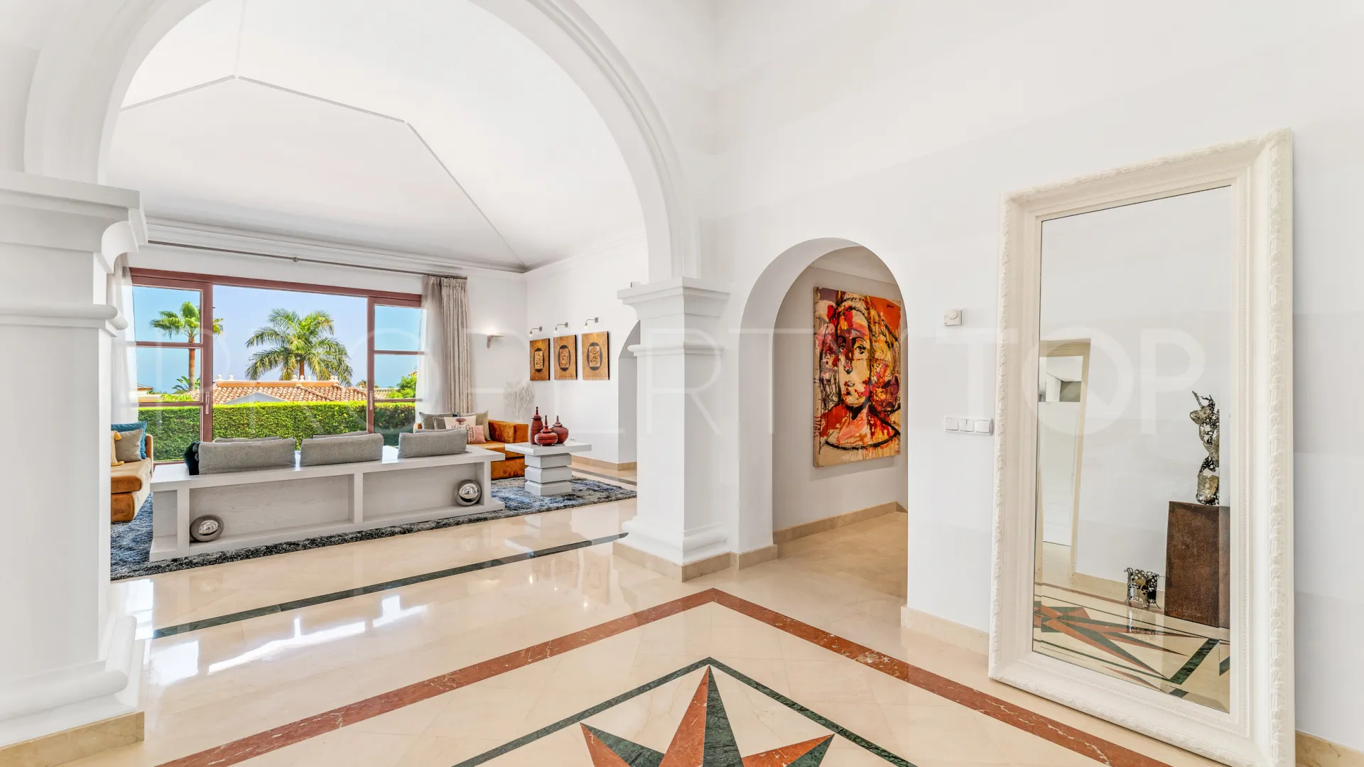 Nueva Andalucia 7 bedrooms villa for sale