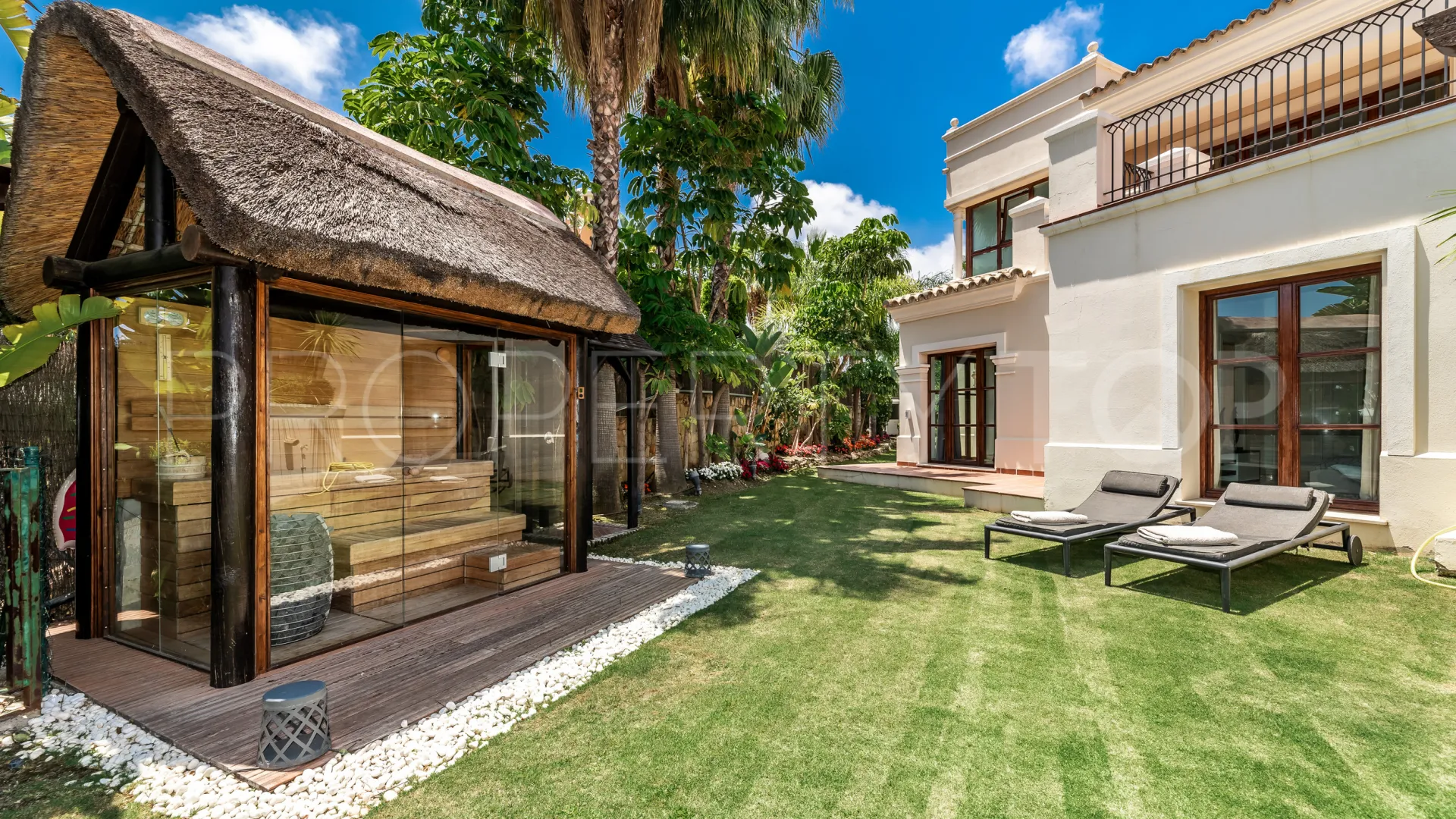 Nueva Andalucia 7 bedrooms villa for sale