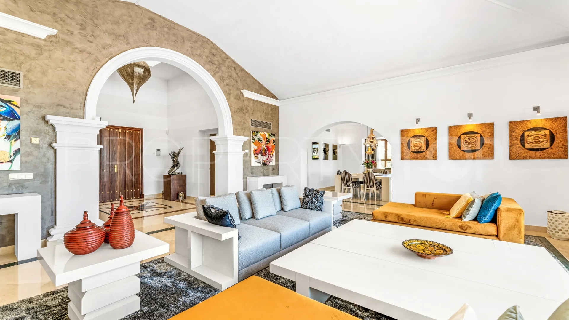 Nueva Andalucia 7 bedrooms villa for sale