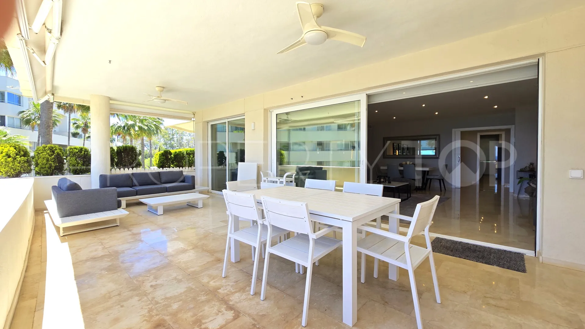 For sale apartment with 4 bedrooms in Los Granados Playa