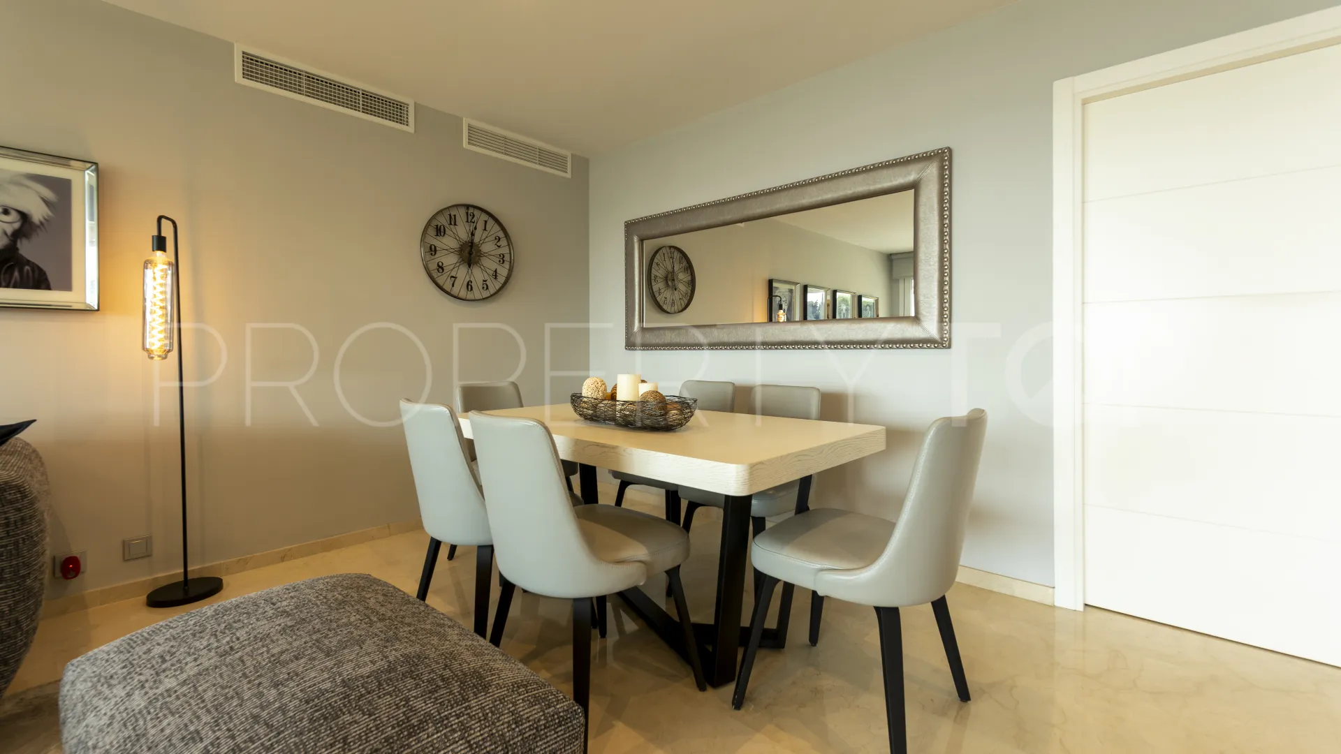 For sale apartment with 4 bedrooms in Los Granados Playa