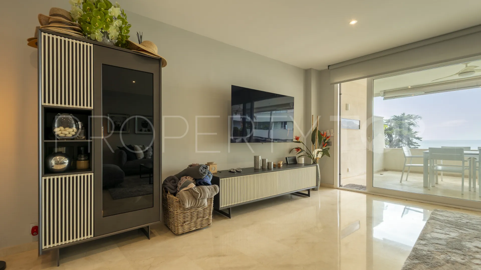 For sale apartment with 4 bedrooms in Los Granados Playa