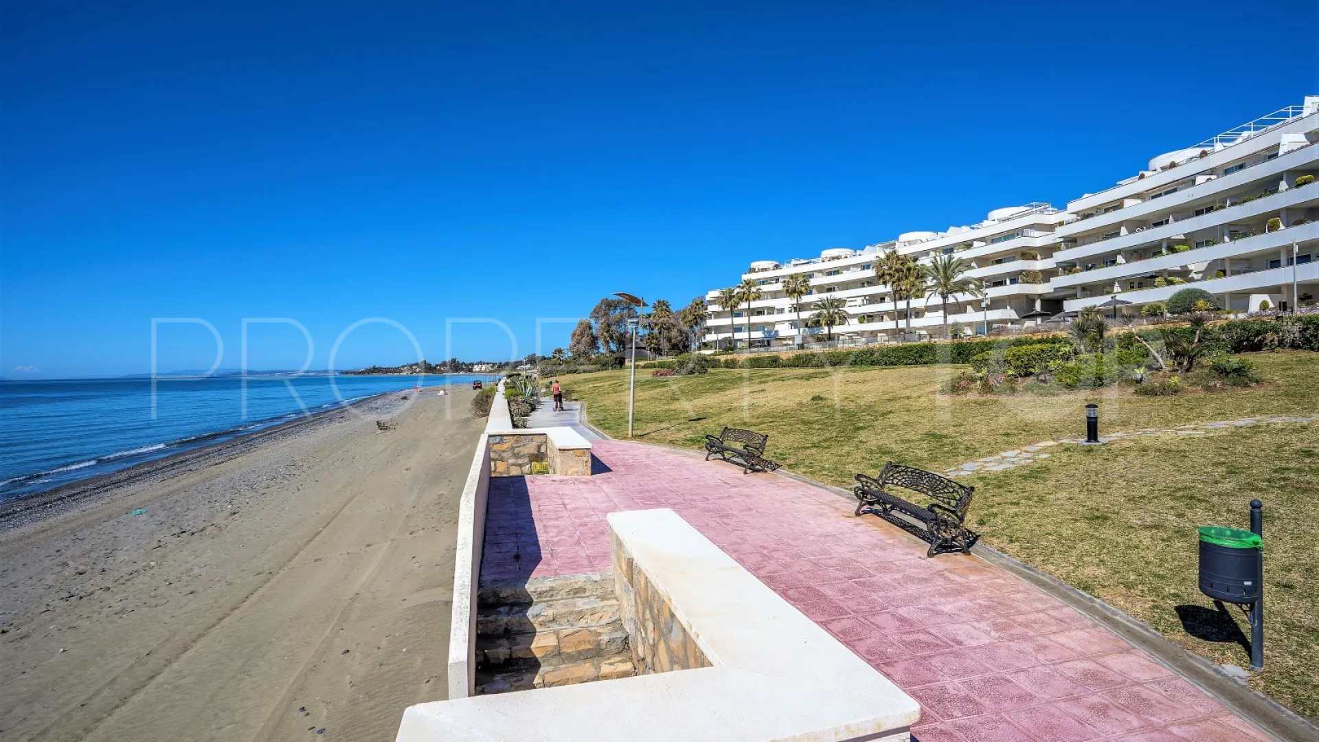 For sale apartment with 4 bedrooms in Los Granados Playa