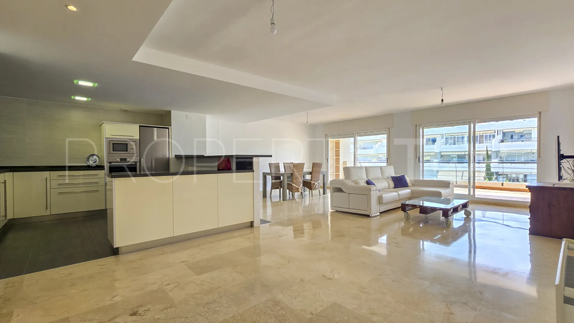 Atico duplex en venta en Guadalmina Alta con 3 dormitorios