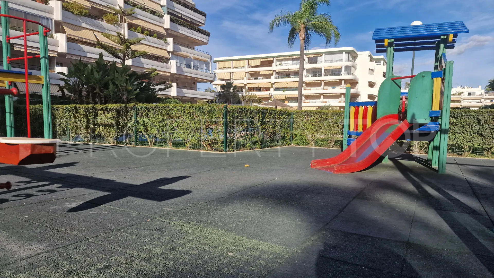 Atico duplex en venta en Guadalmina Alta con 3 dormitorios