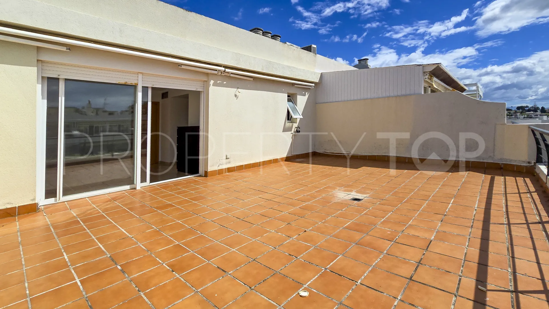 Atico duplex en venta en Guadalmina Alta con 3 dormitorios