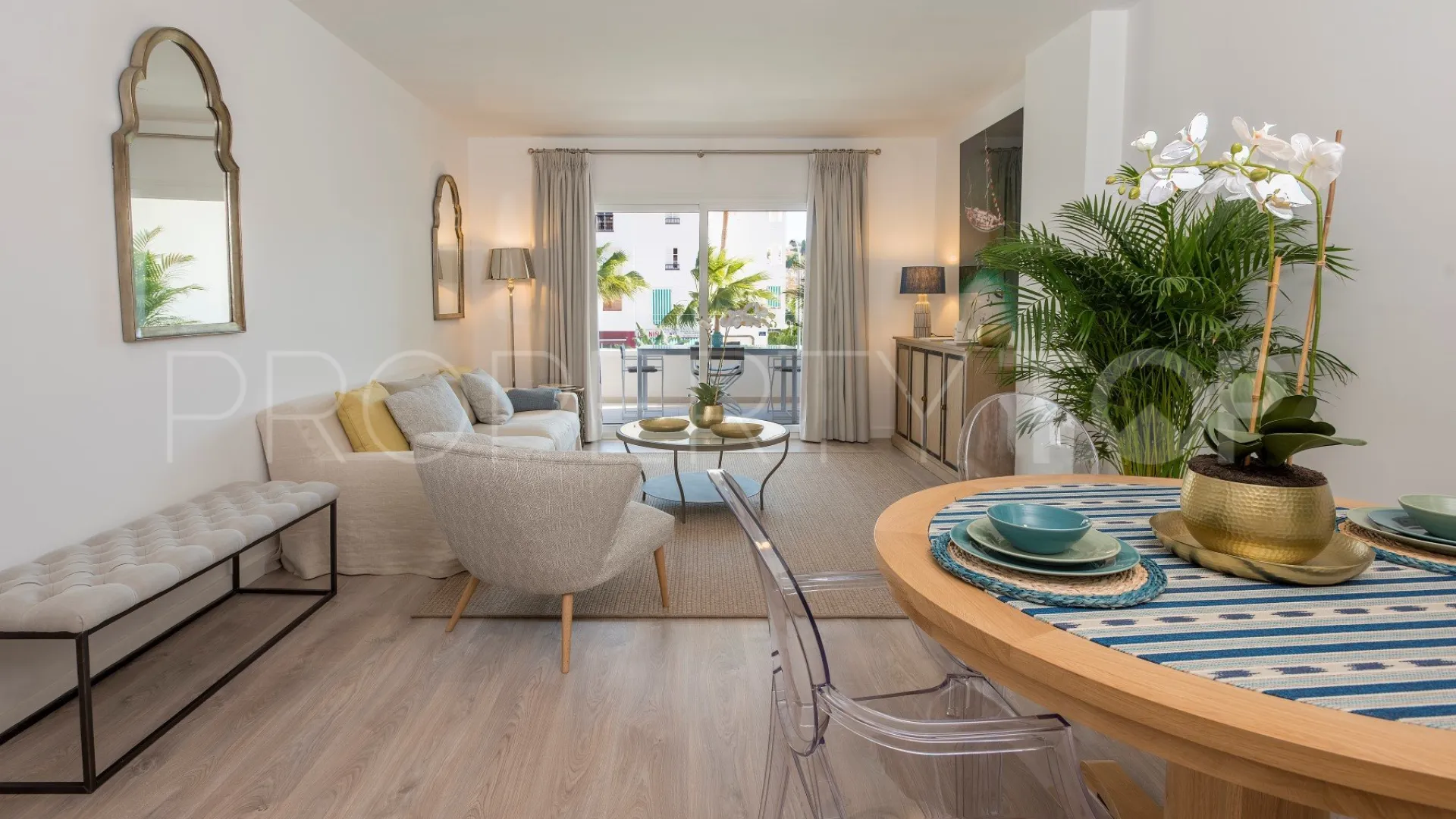 Buy apartment in Nueva Andalucia