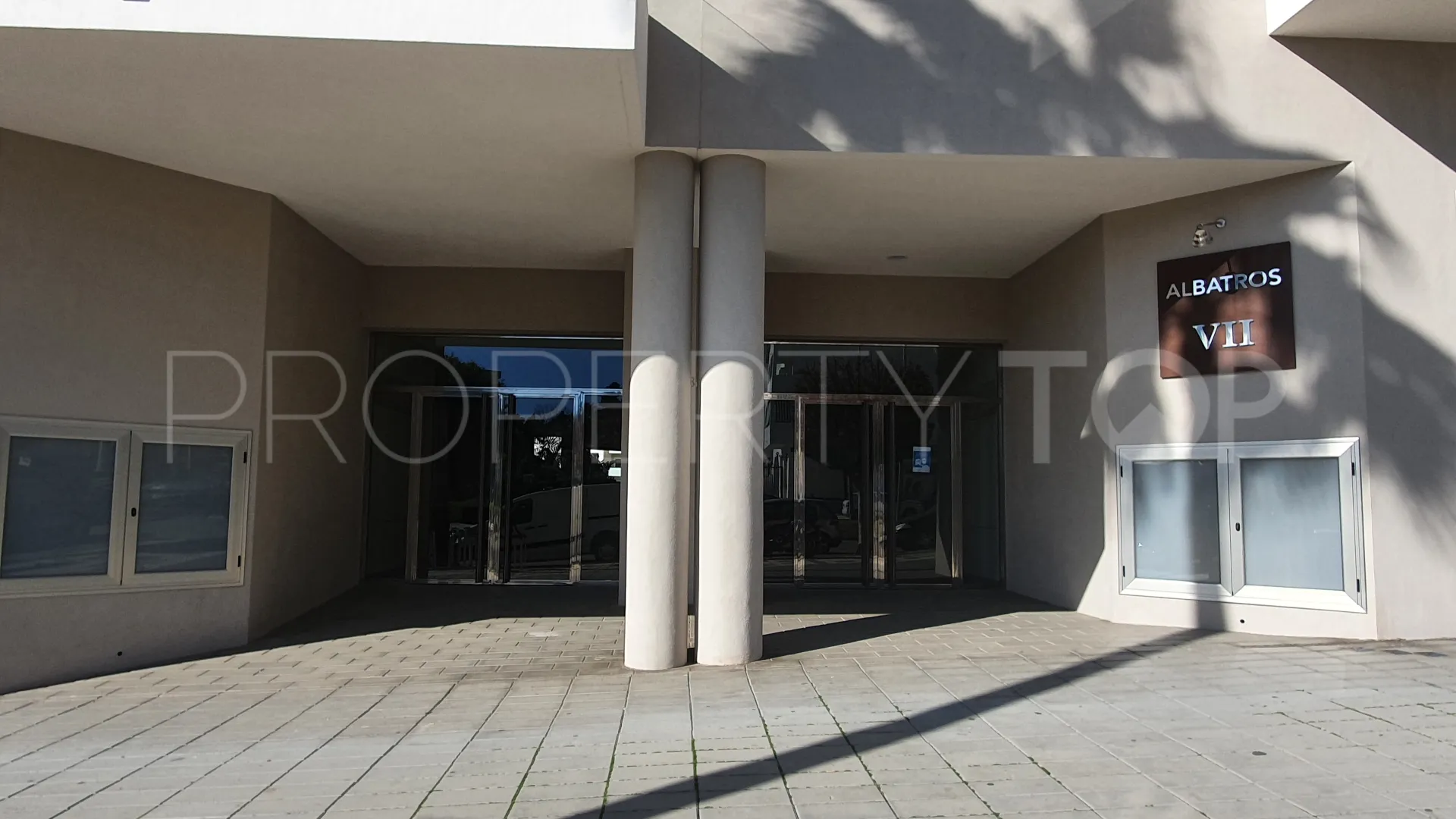 Buy apartment in Nueva Andalucia