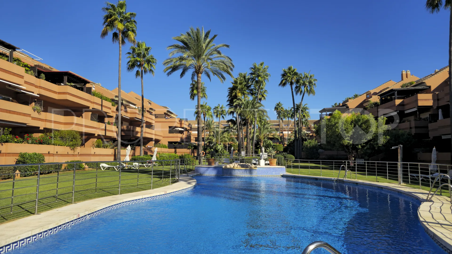 Atico duplex en venta en El Embrujo Playa