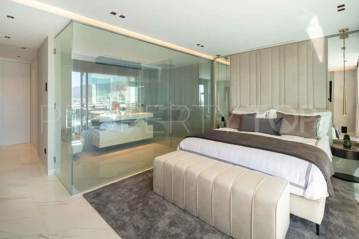 Apartamento en venta con 3 dormitorios en Marbella - Puerto Banus