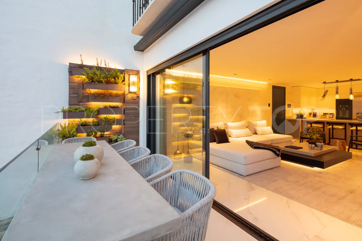 Apartamento en venta con 3 dormitorios en Marbella - Puerto Banus