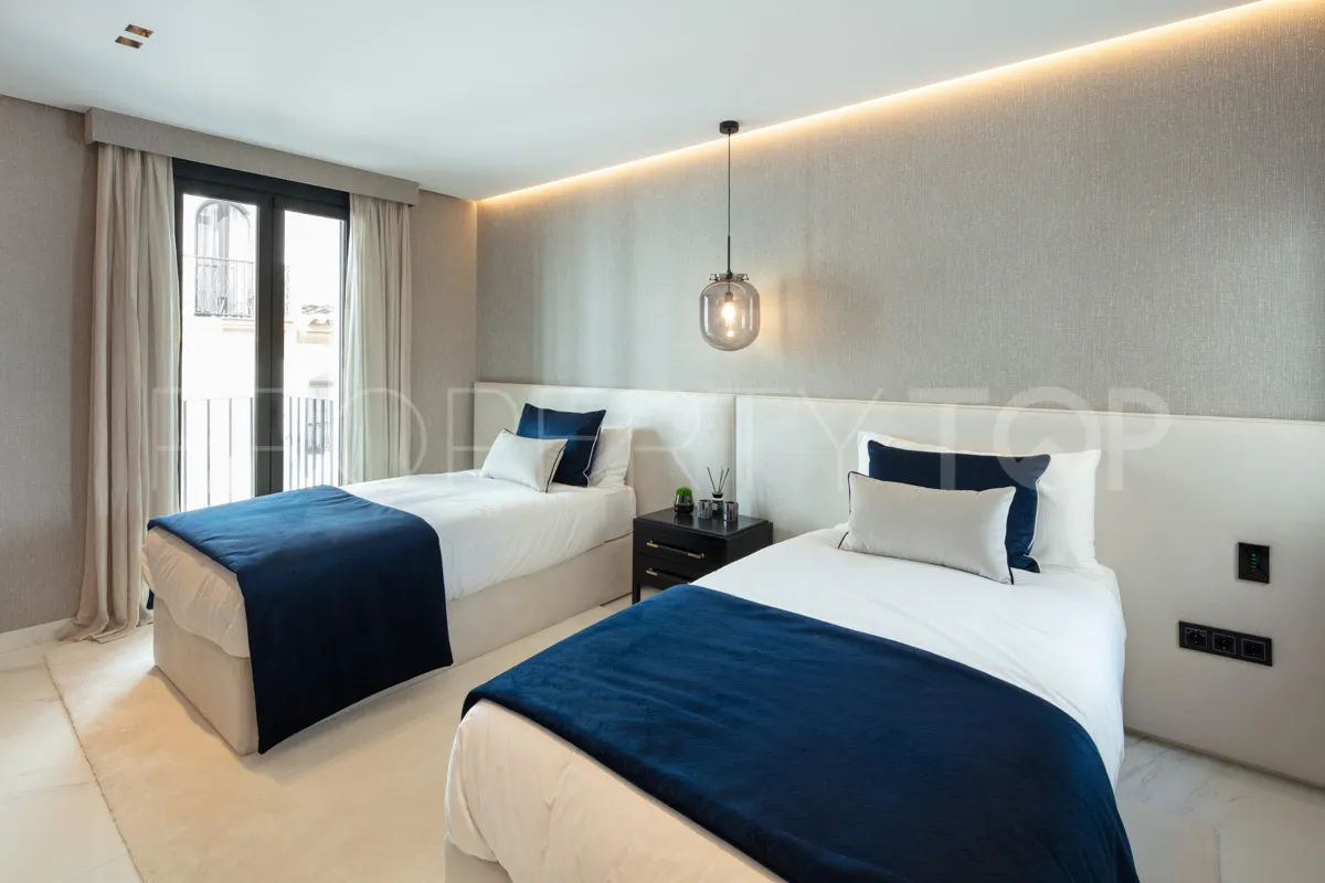Apartamento en venta con 3 dormitorios en Marbella - Puerto Banus