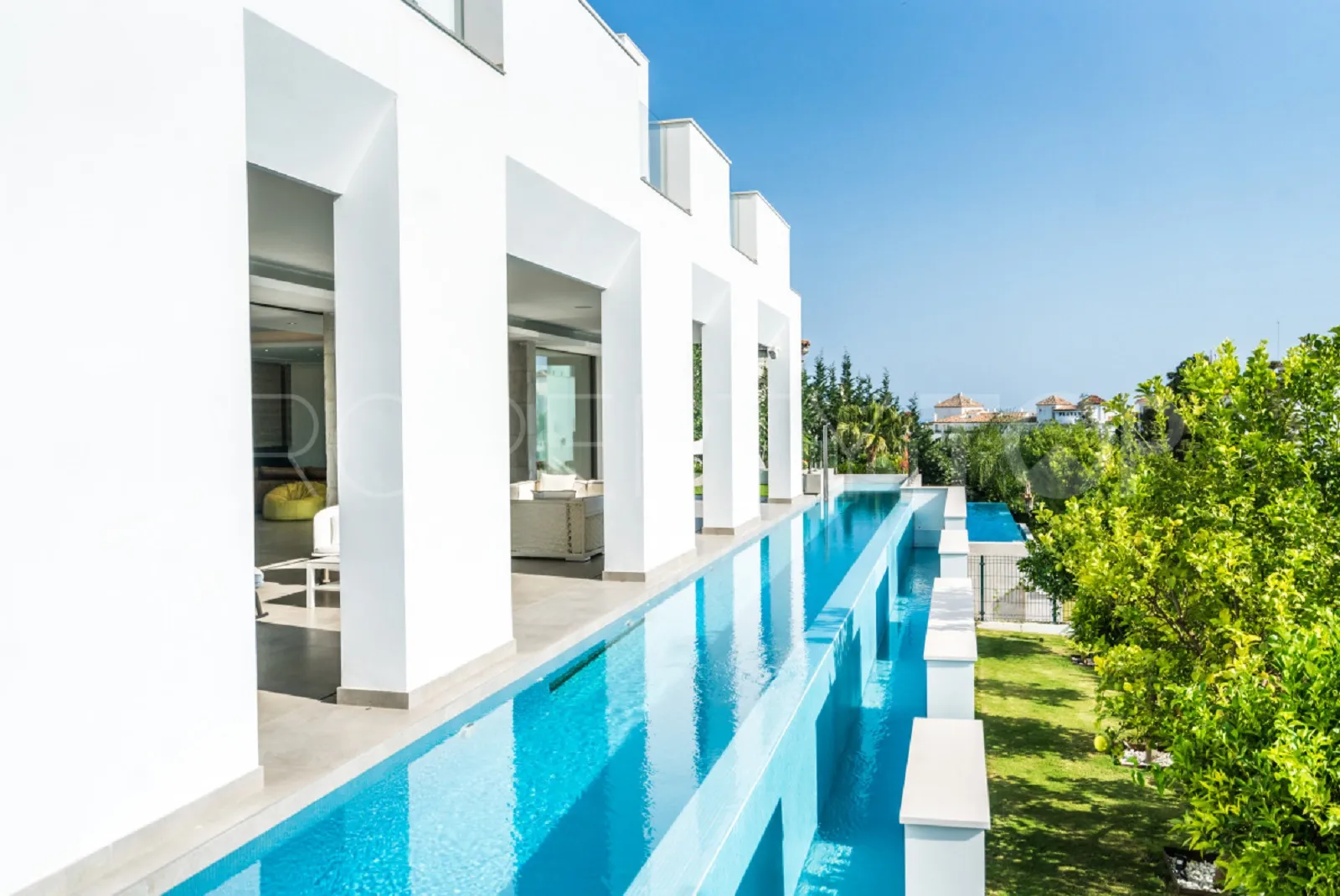 8 bedrooms La Pera villa for sale