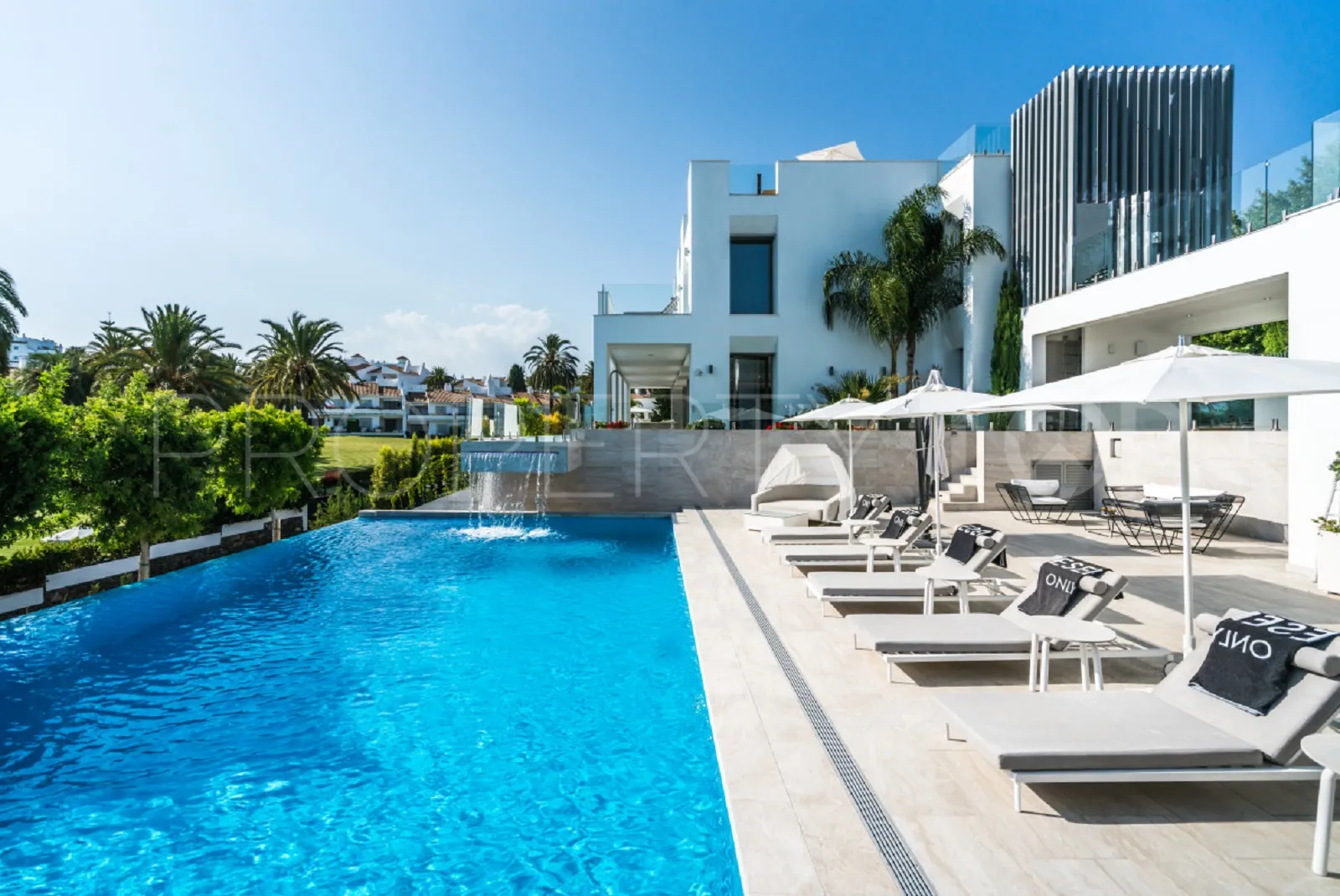 8 bedrooms La Pera villa for sale