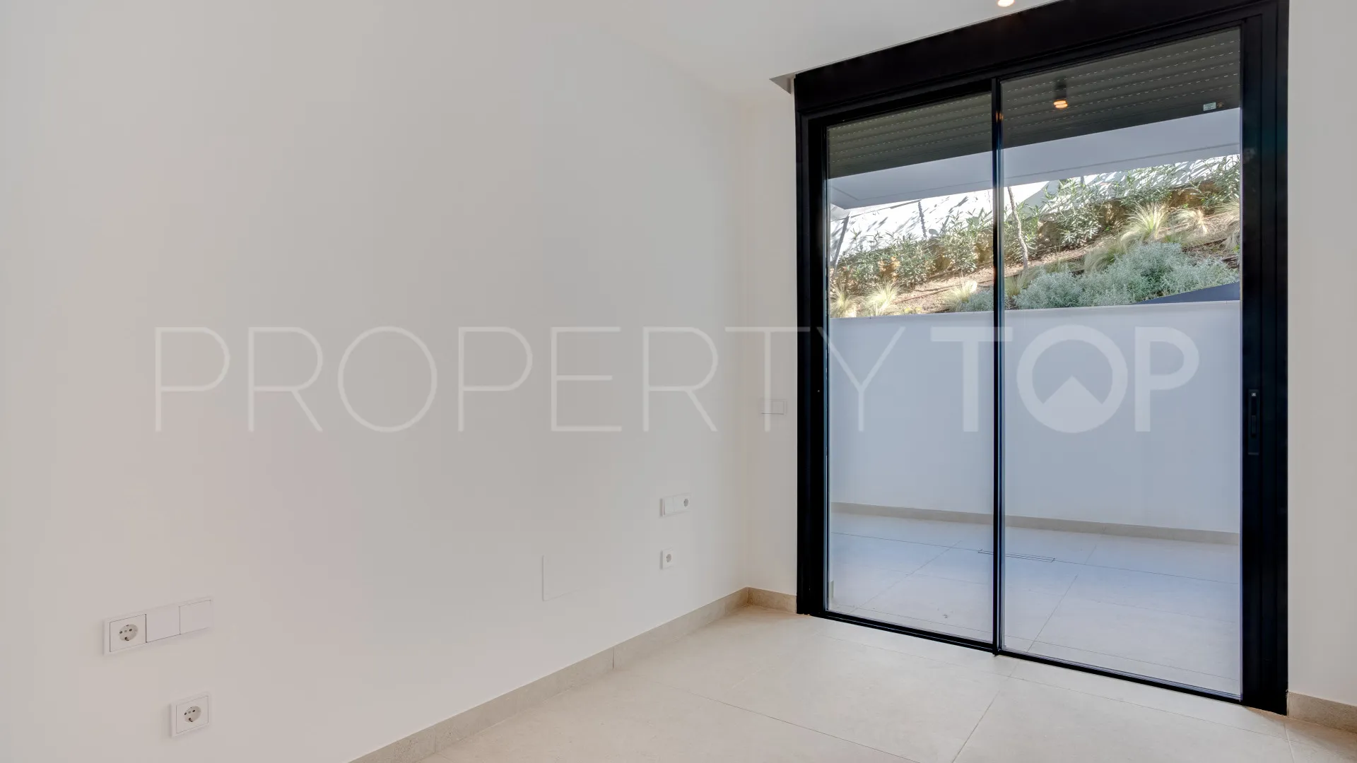 Apartamento en venta de 3 dormitorios en Cabopino