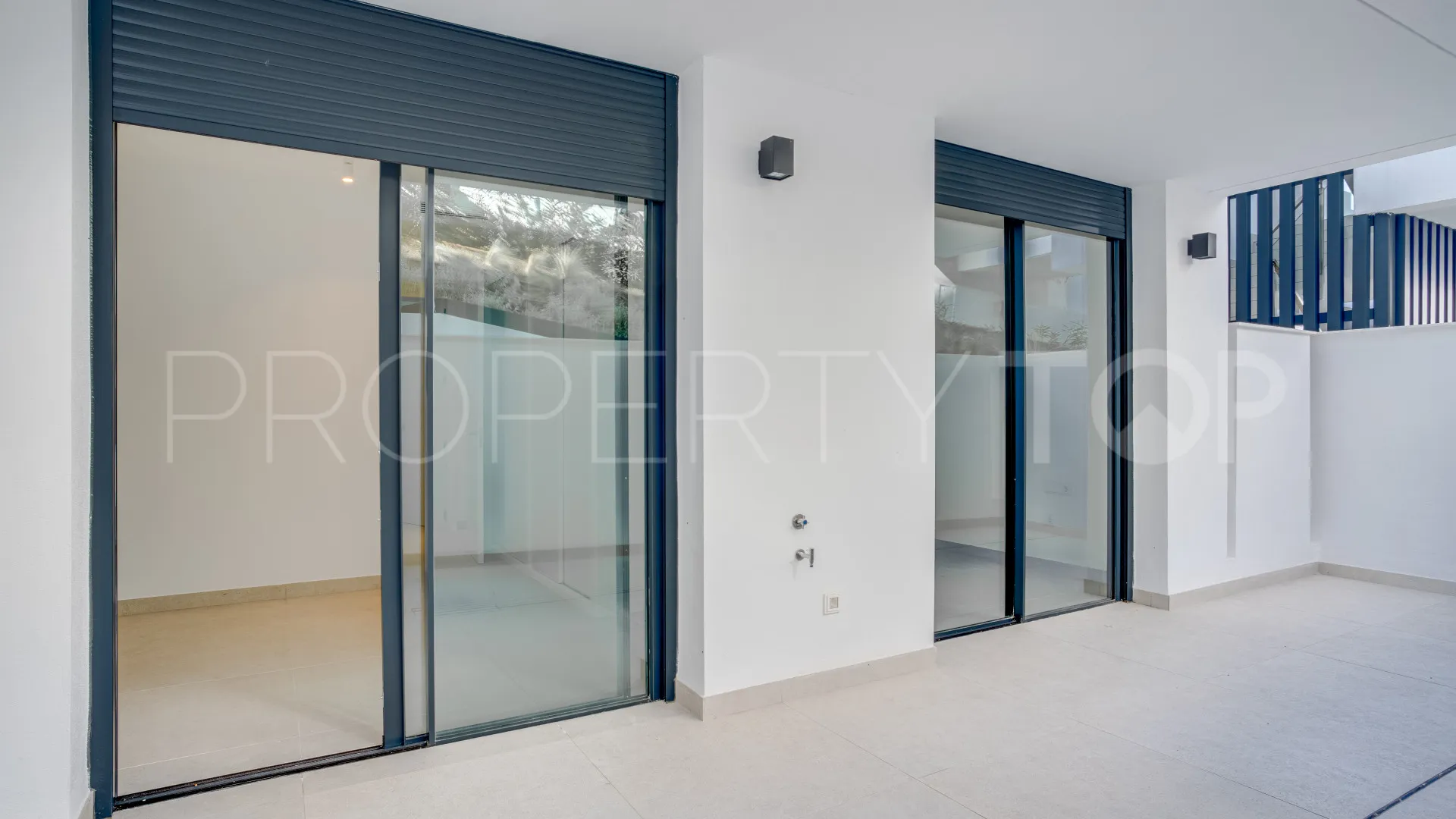 Apartamento en venta de 3 dormitorios en Cabopino