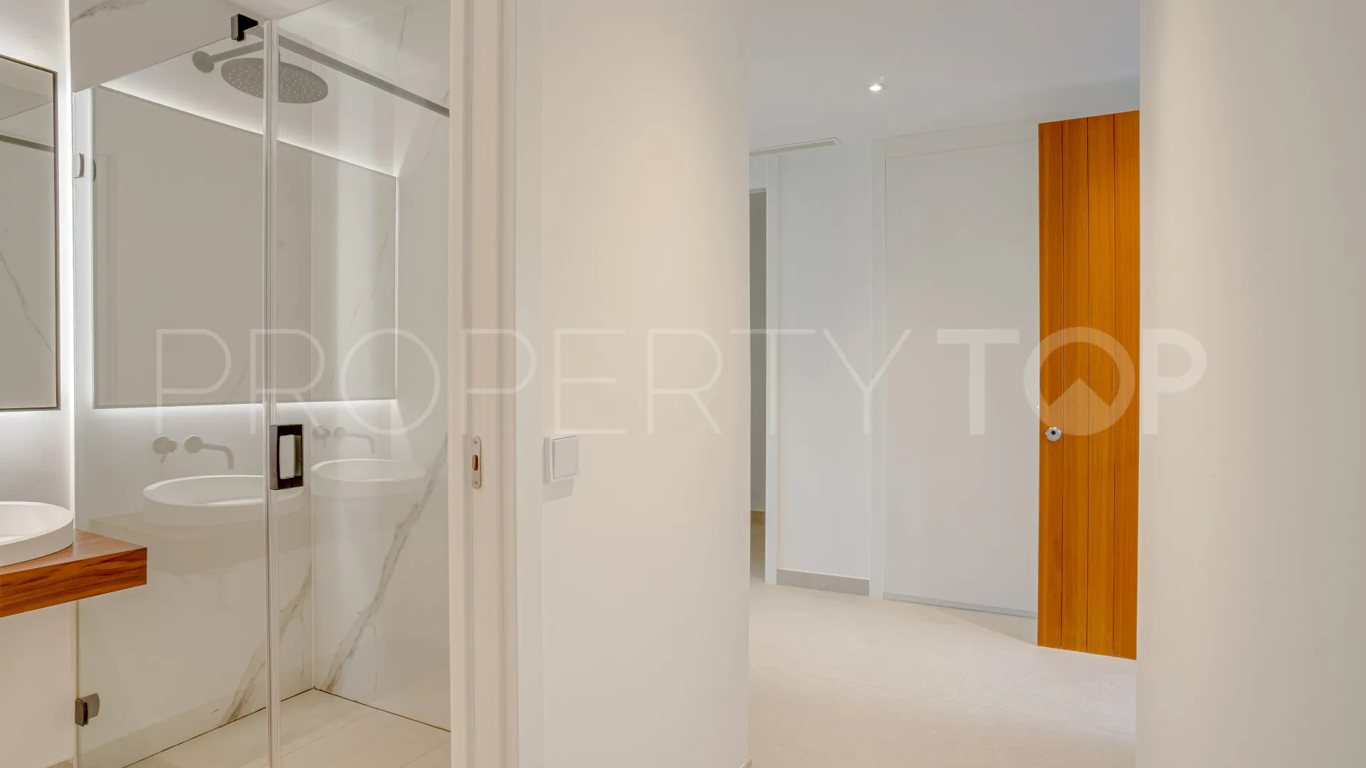 Apartamento en venta de 3 dormitorios en Cabopino
