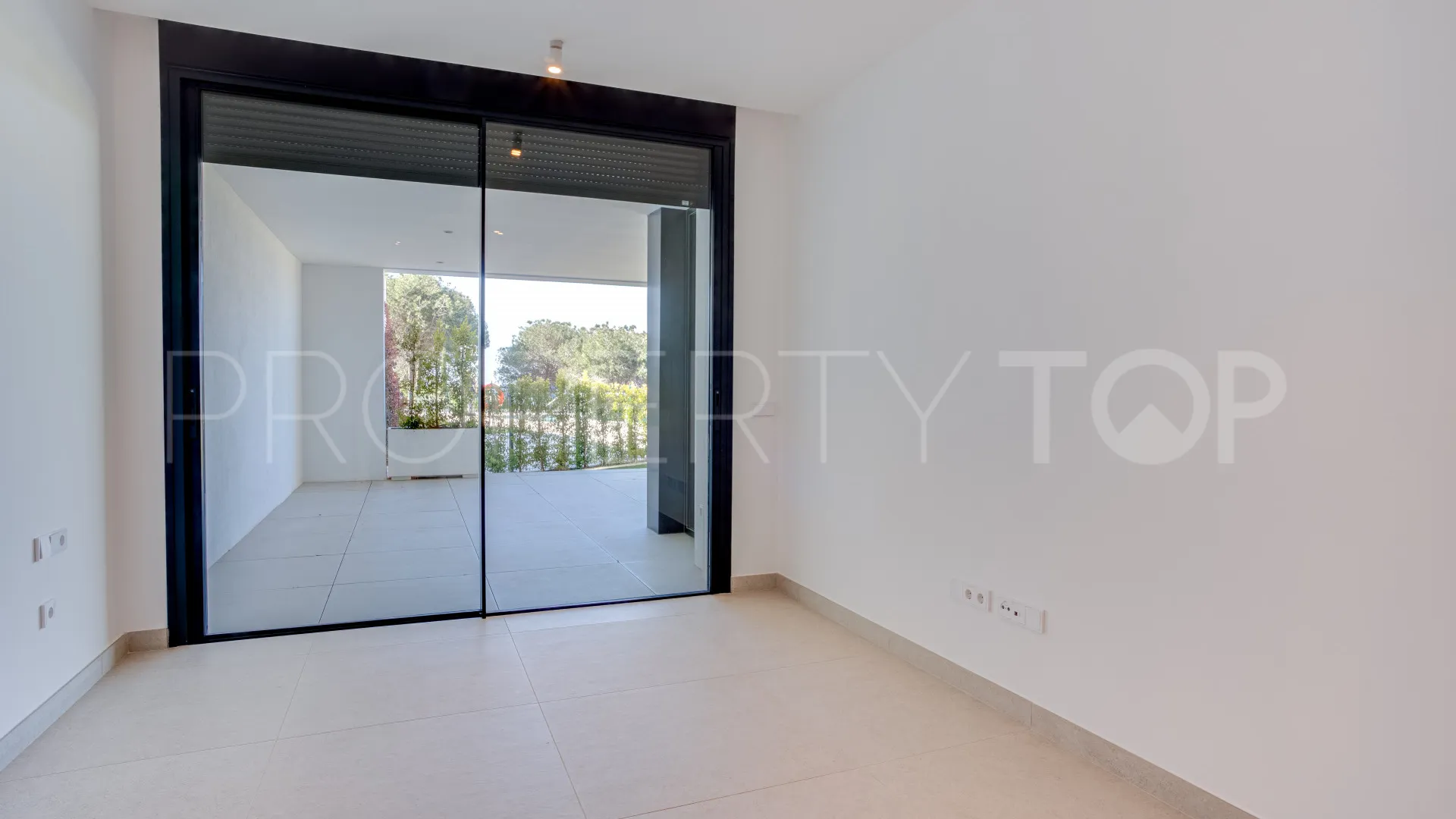 Apartamento en venta de 3 dormitorios en Cabopino