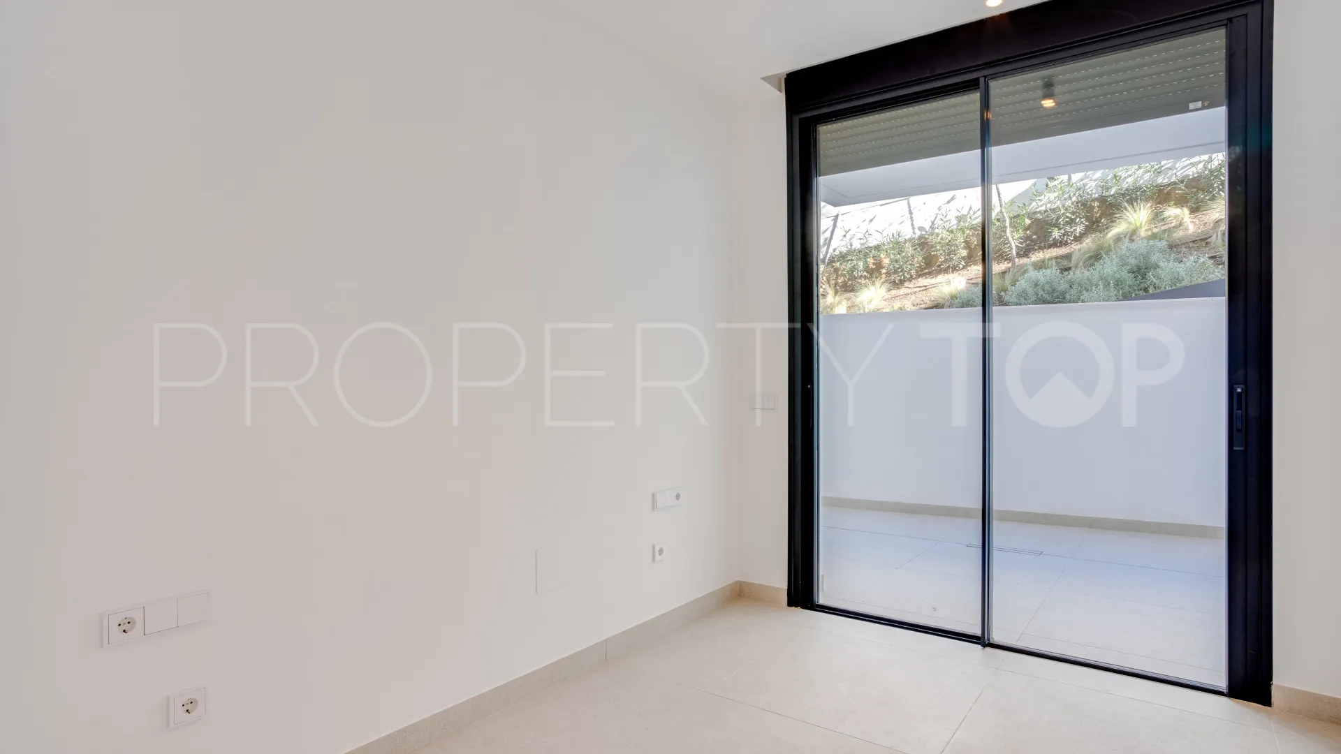 Apartamento en venta de 3 dormitorios en Cabopino