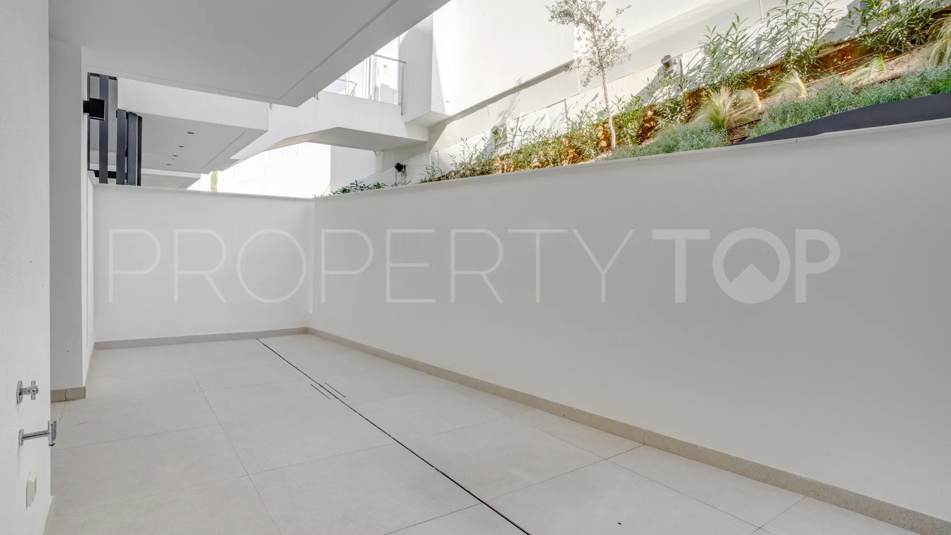 Apartamento en venta de 3 dormitorios en Cabopino
