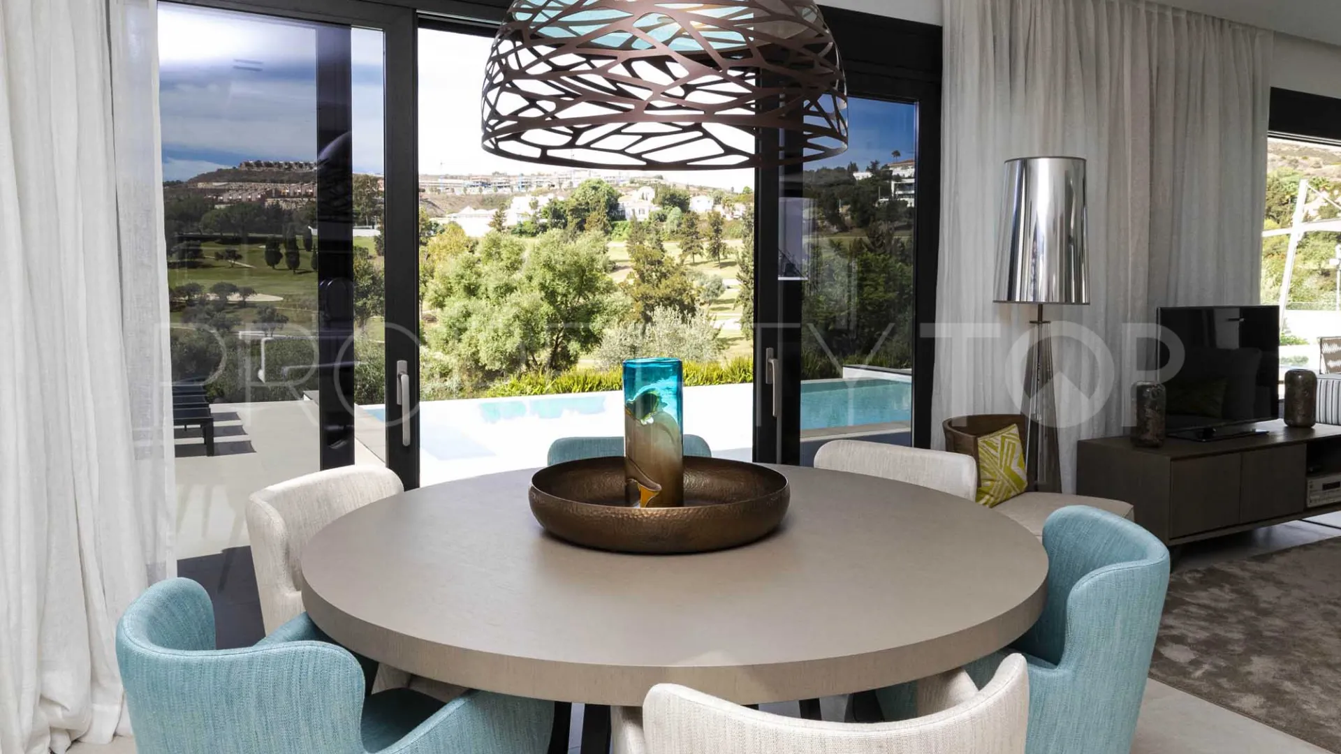 Buy villa in La Alqueria with 5 bedrooms