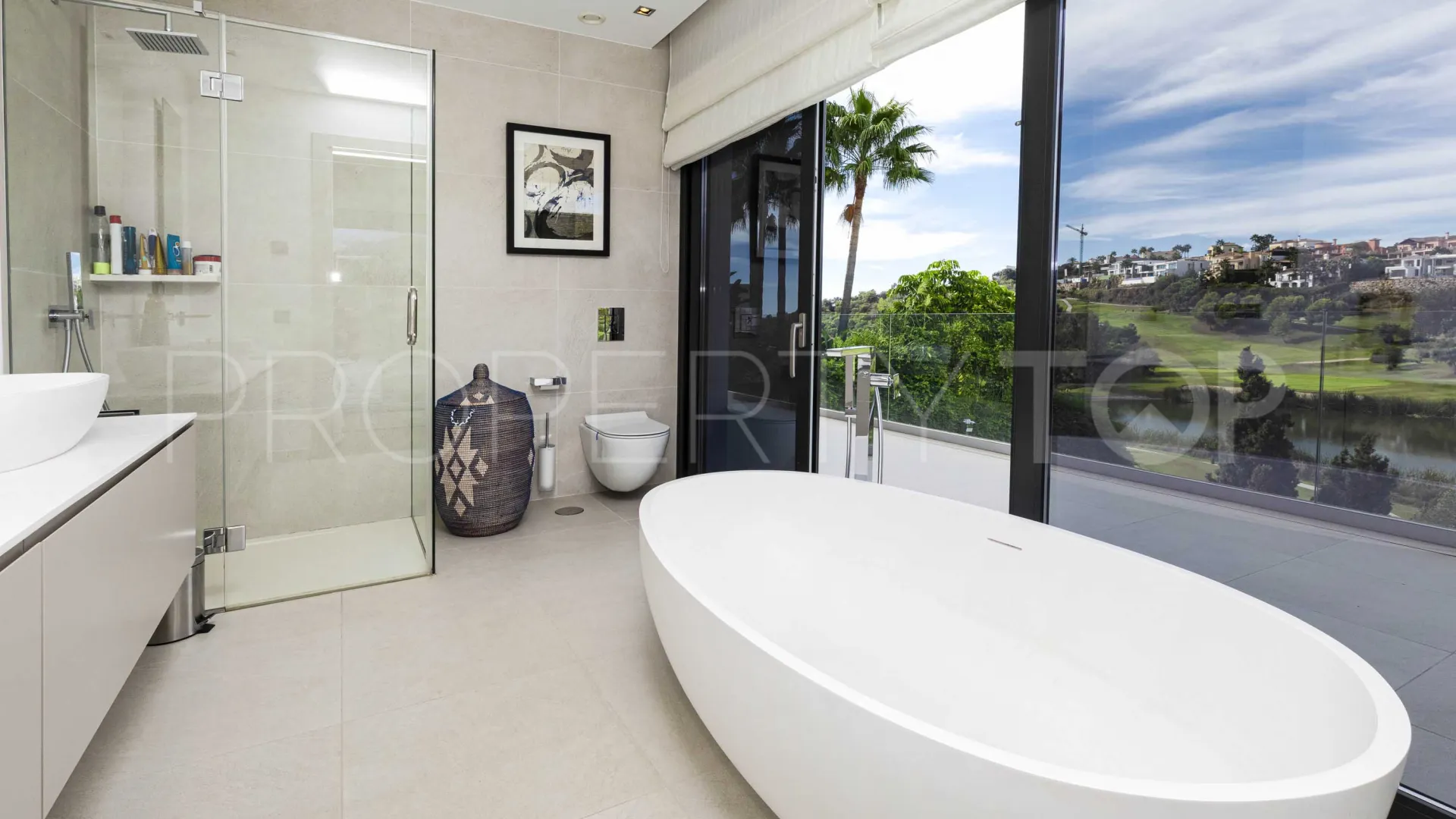 Buy villa in La Alqueria with 5 bedrooms