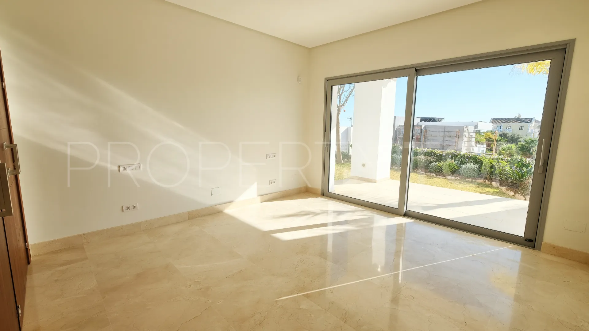 For sale villa with 4 bedrooms in Puerto del Capitan