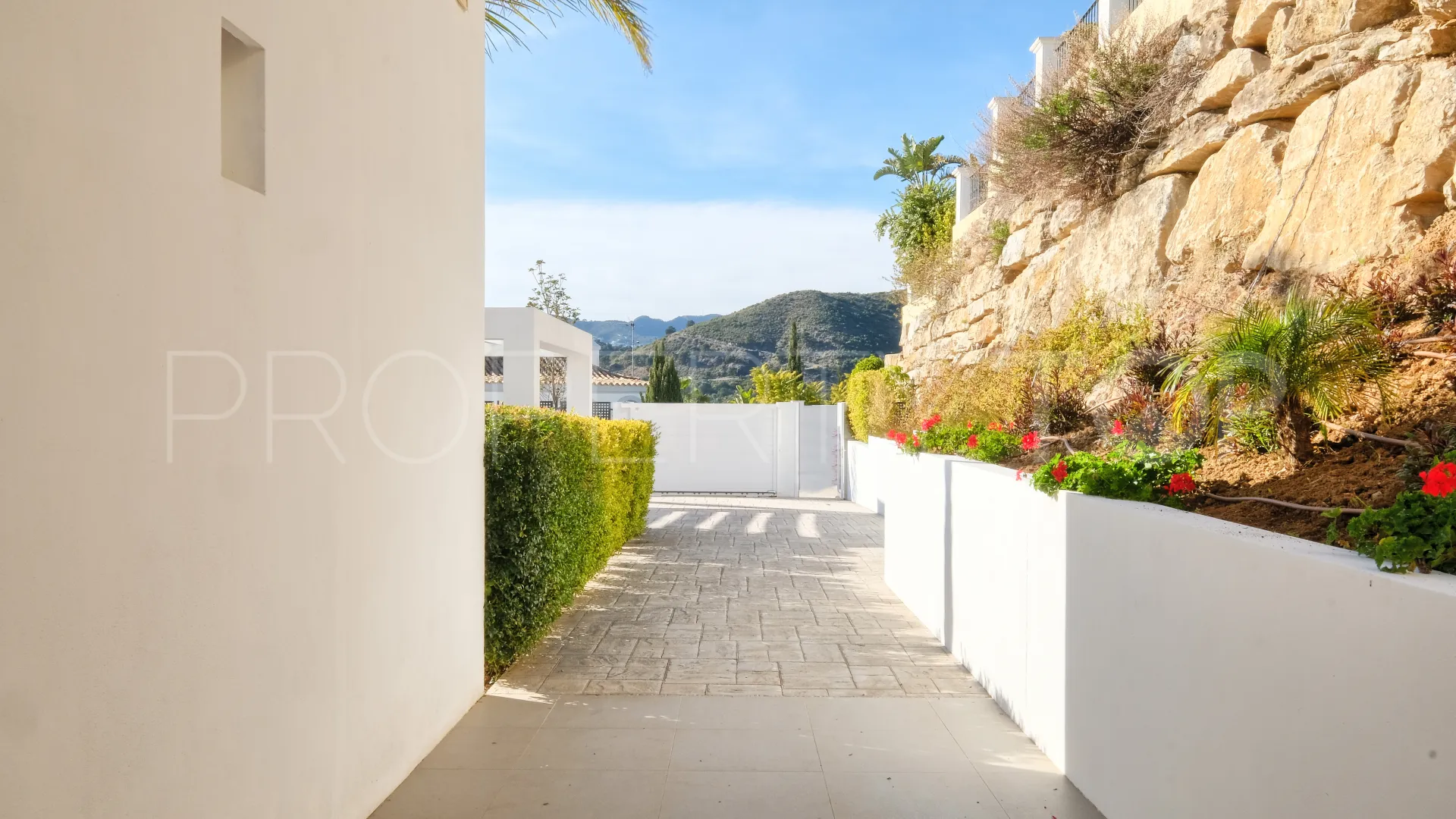 For sale villa with 4 bedrooms in Puerto del Capitan