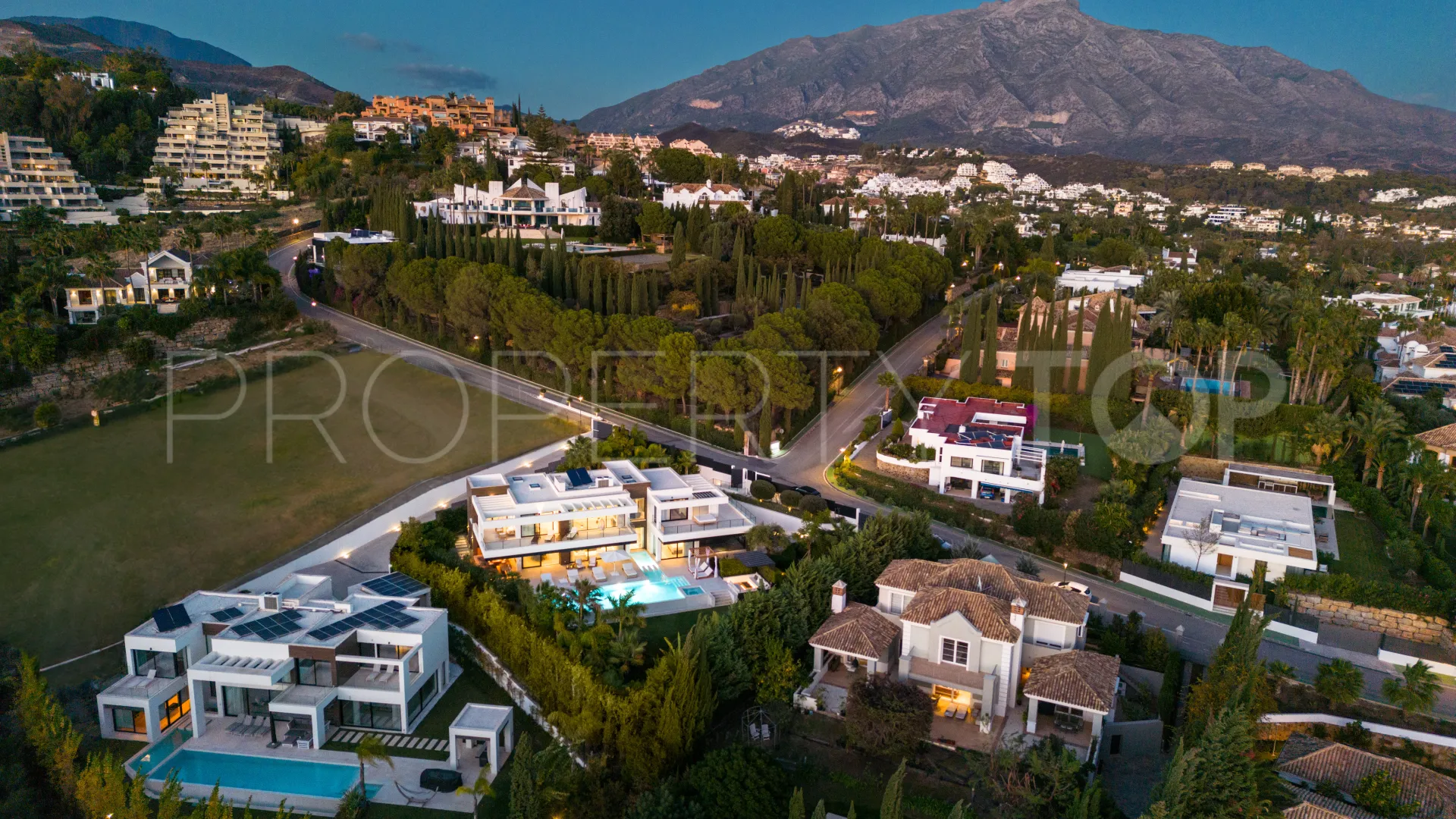 6 bedrooms villa for sale in La Cerquilla