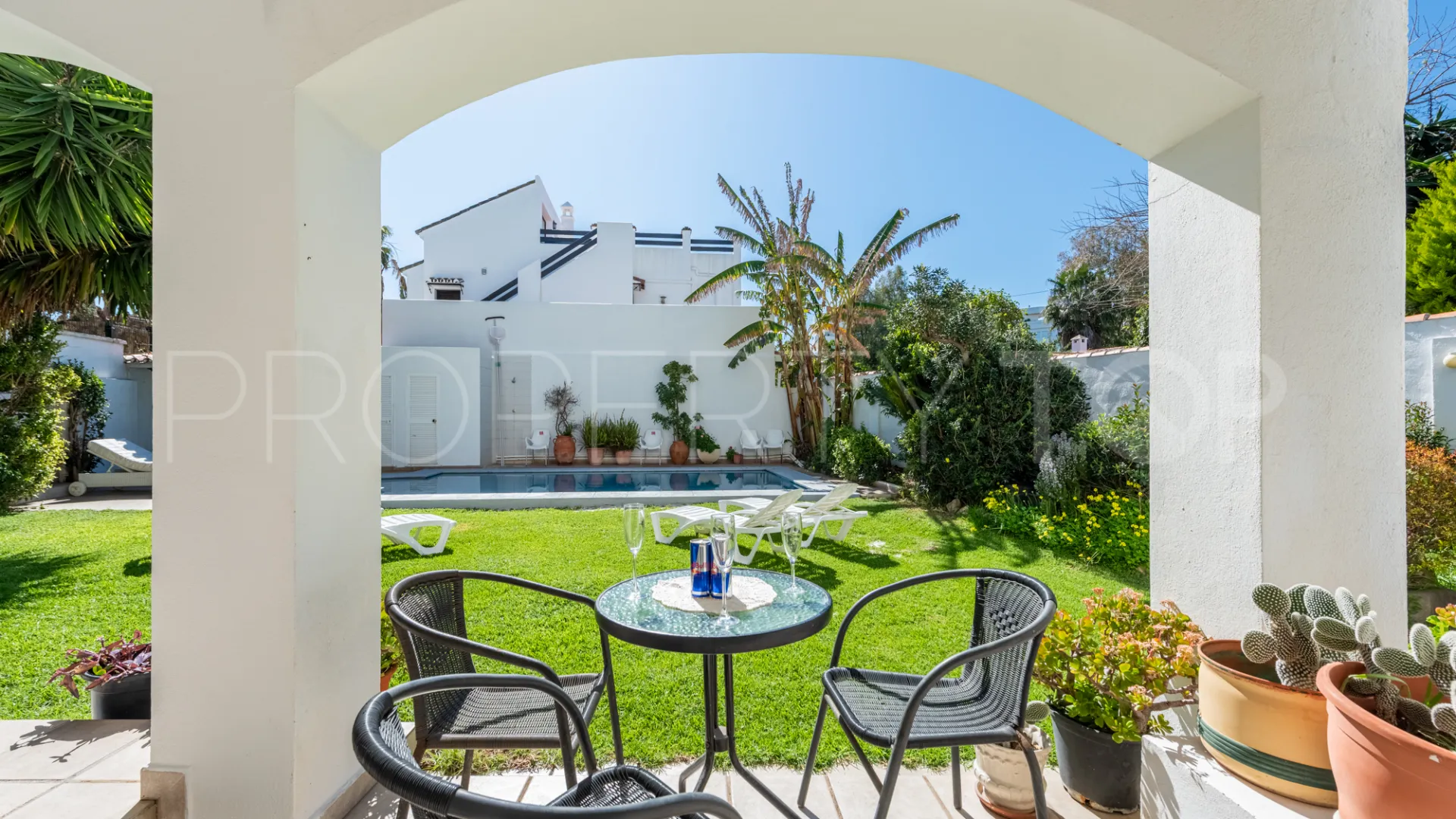 Villa for sale in Linda Vista Baja