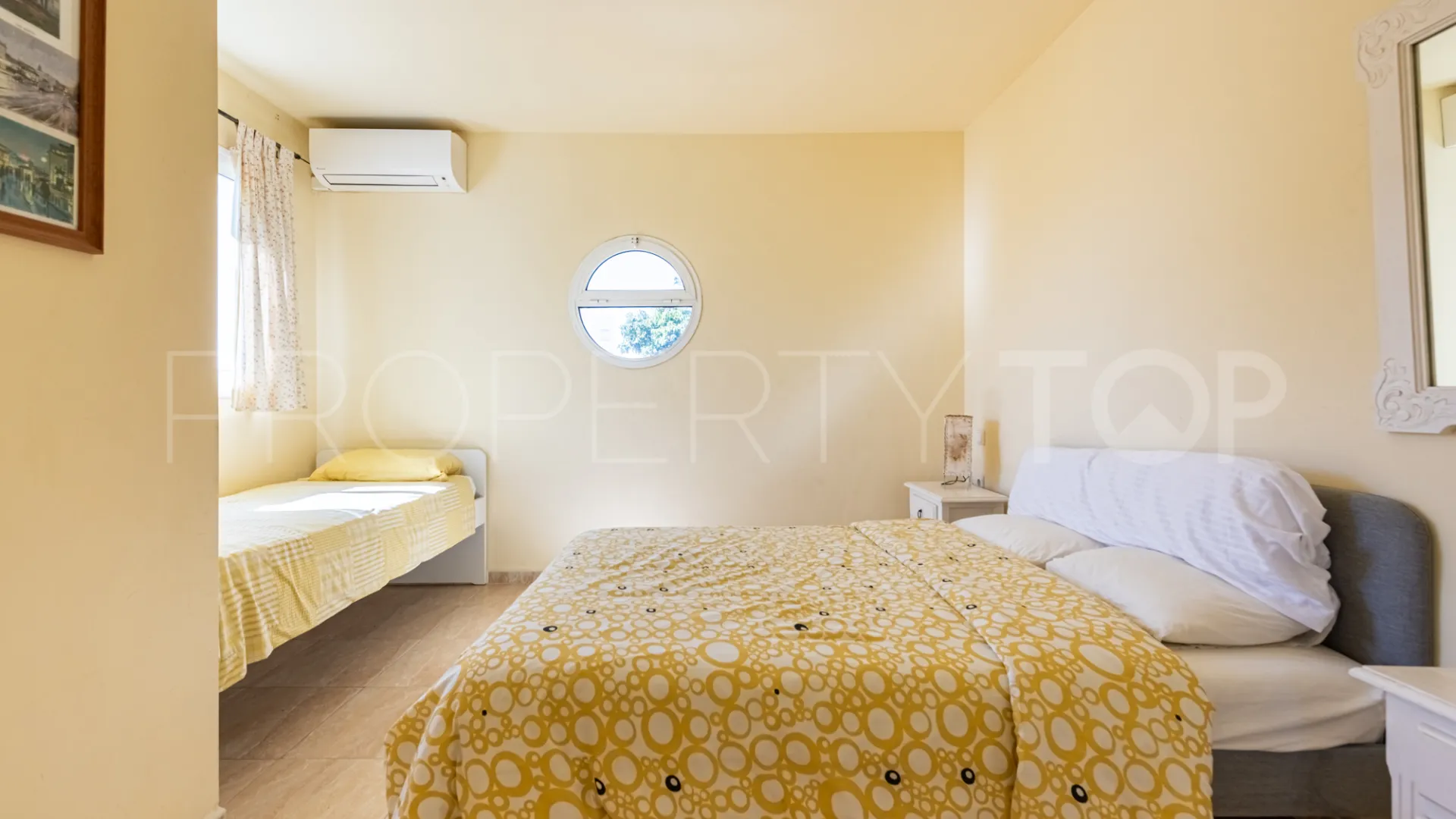 Villa for sale in Linda Vista Baja