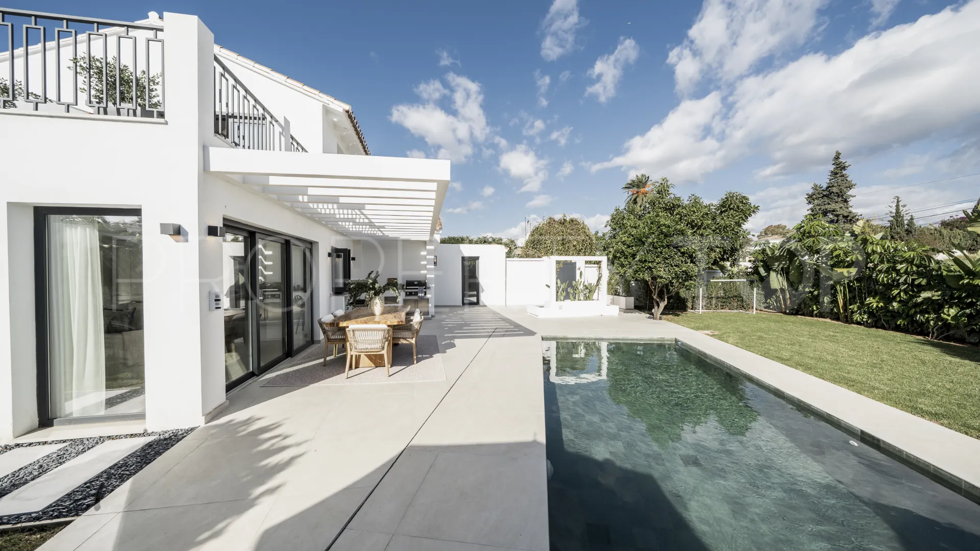 Villa a la venta en Linda Vista Baja con 5 dormitorios