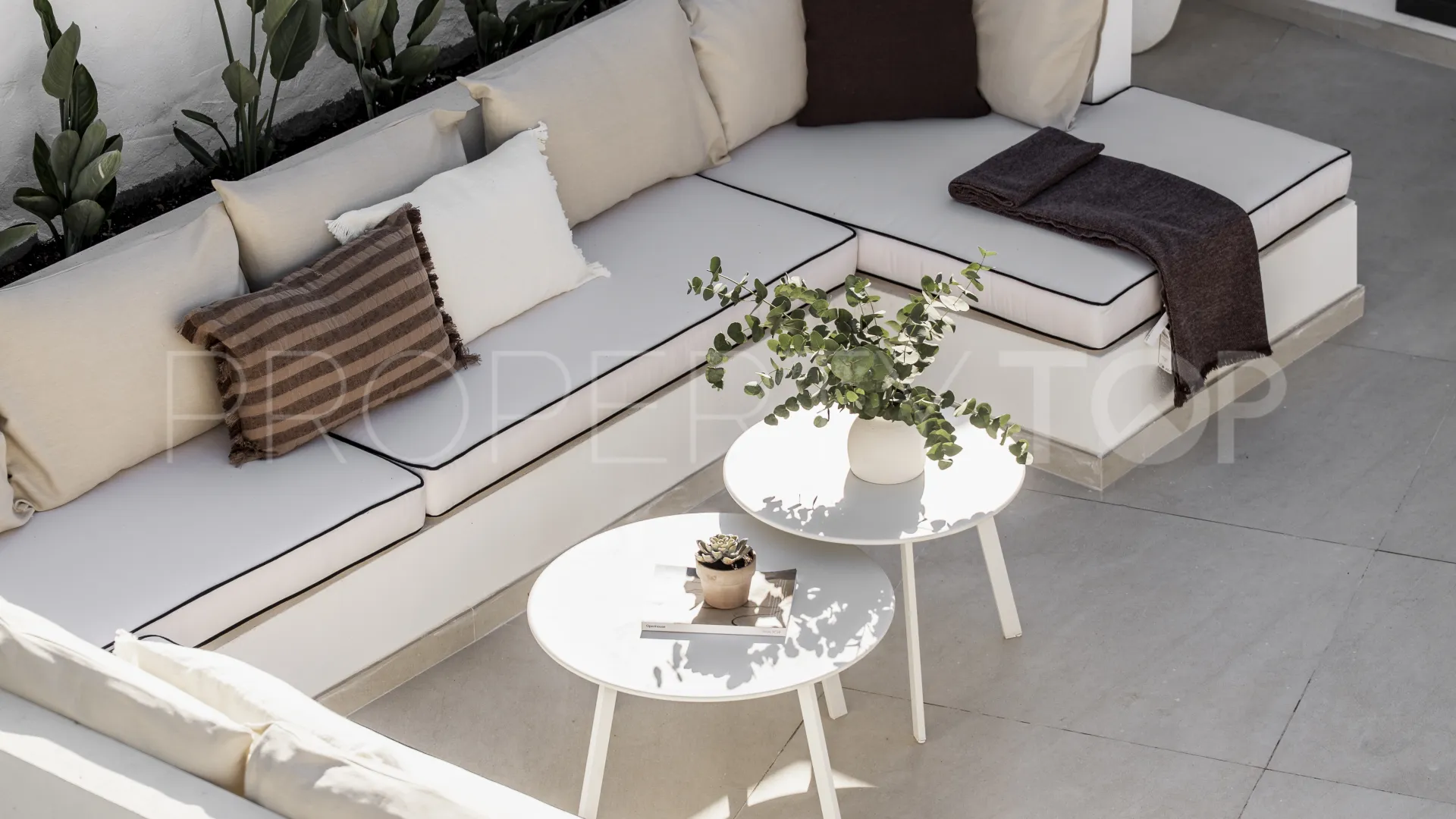 Villa a la venta en Linda Vista Baja con 5 dormitorios