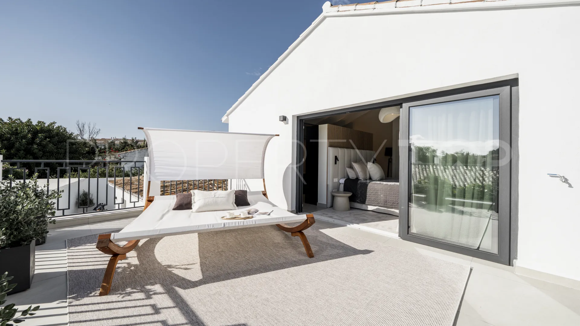 Villa a la venta en Linda Vista Baja con 5 dormitorios