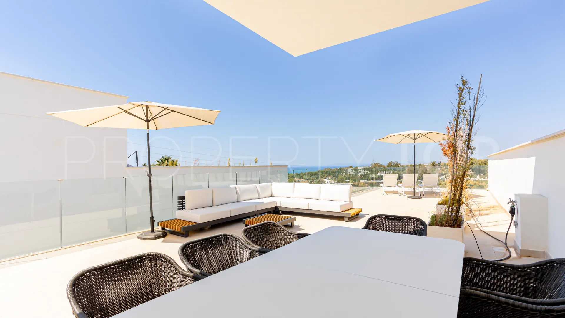 Villa a la venta en Marbella Ciudad con 4 dormitorios