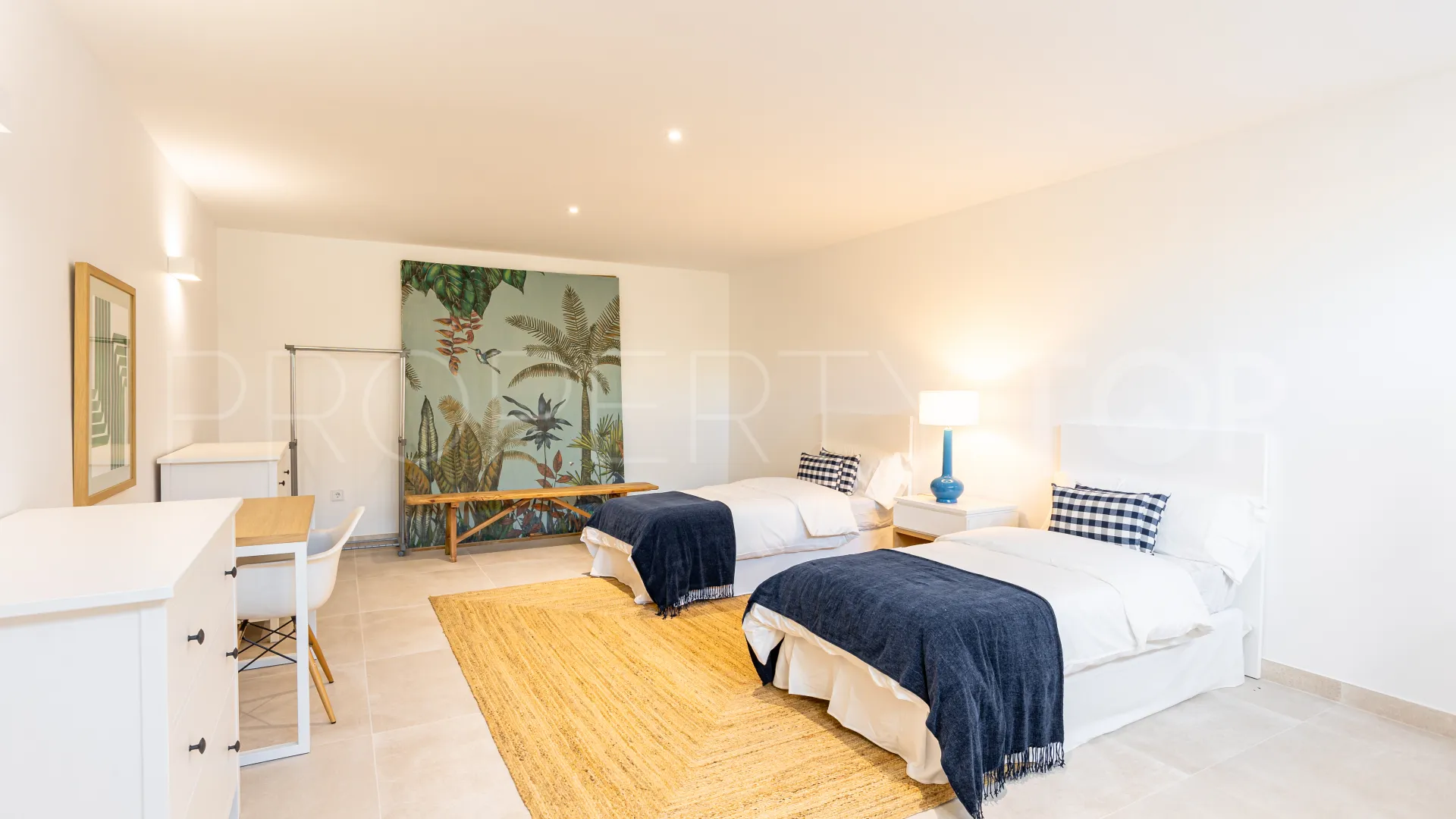 Villa a la venta en Marbella Ciudad con 4 dormitorios
