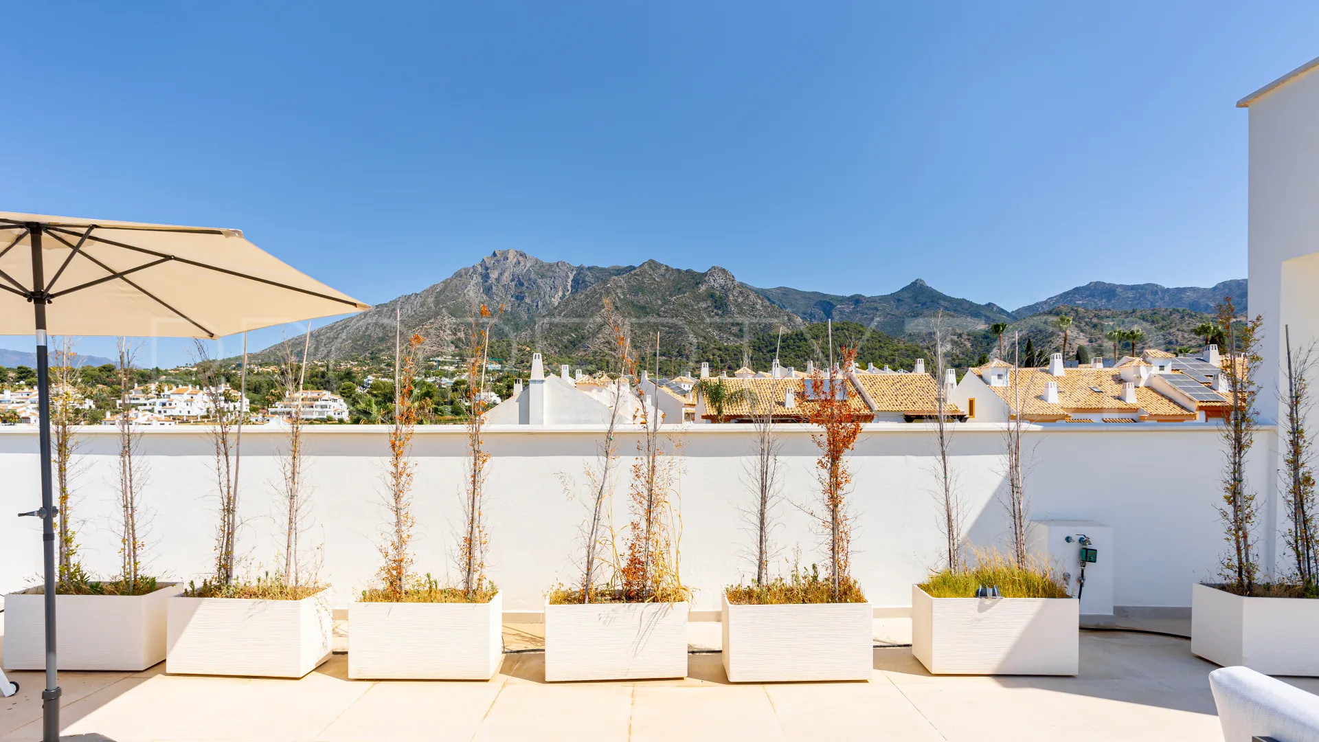 Villa a la venta en Marbella Ciudad con 4 dormitorios