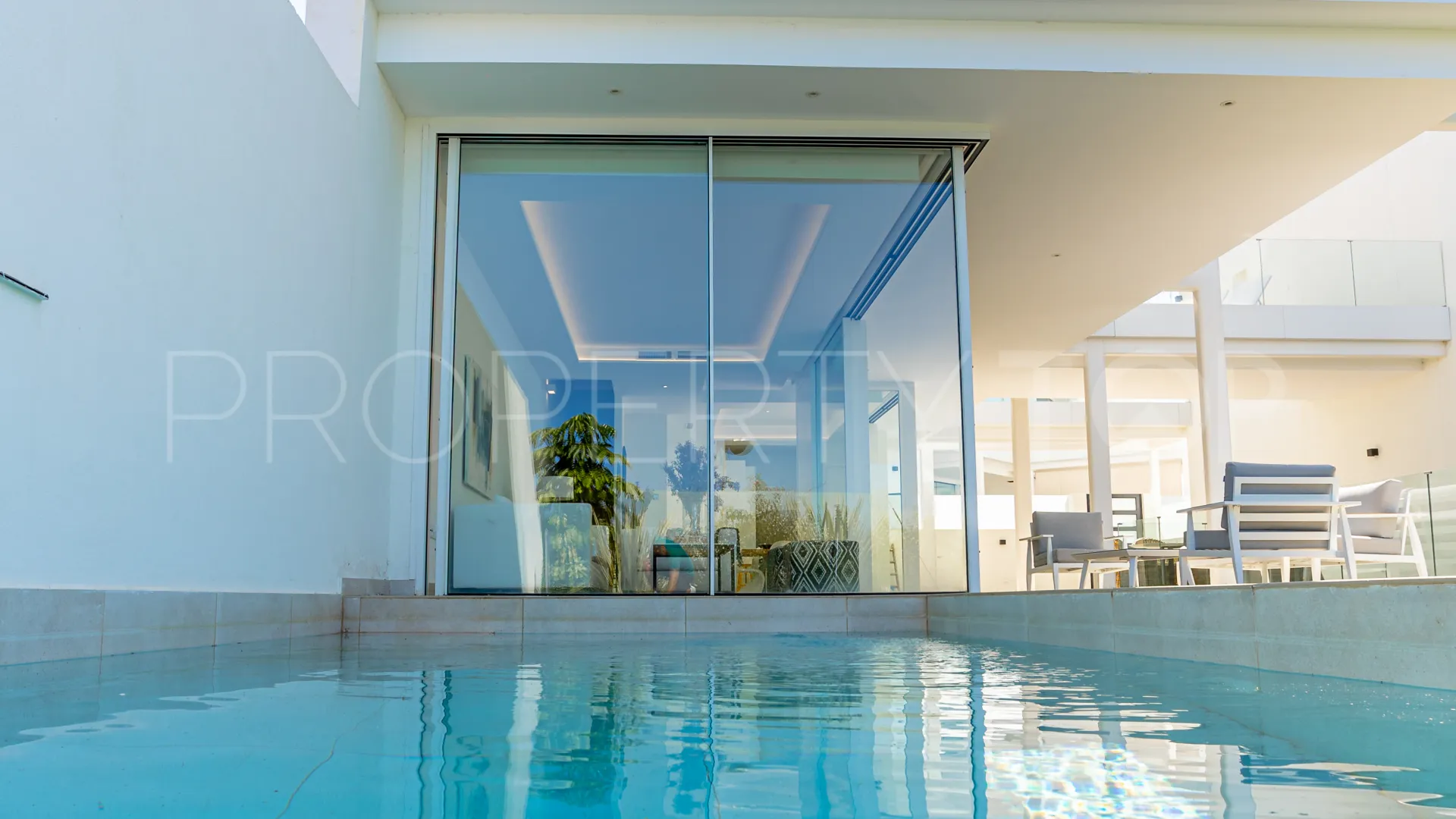 Villa a la venta en Marbella Ciudad con 4 dormitorios