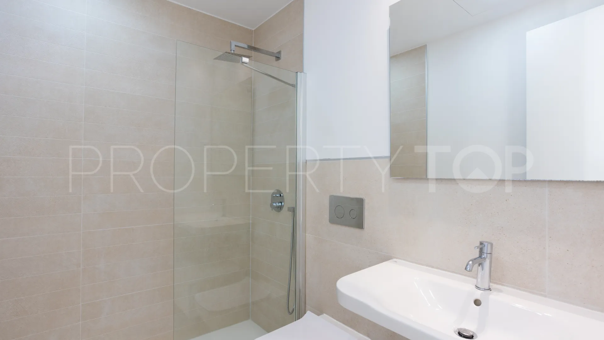 Villa a la venta en Marbella Ciudad con 4 dormitorios