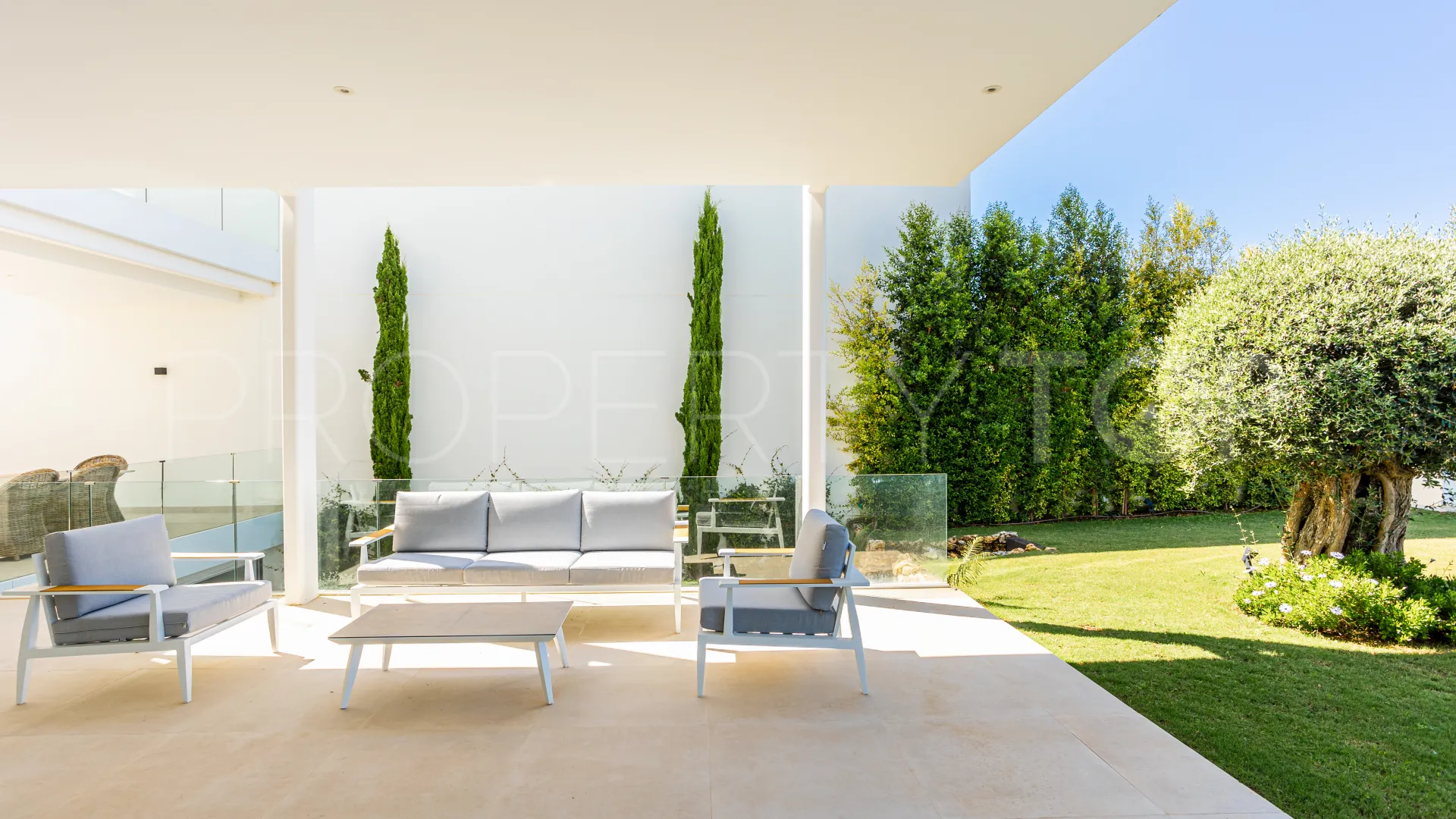 Villa a la venta en Marbella Ciudad con 4 dormitorios
