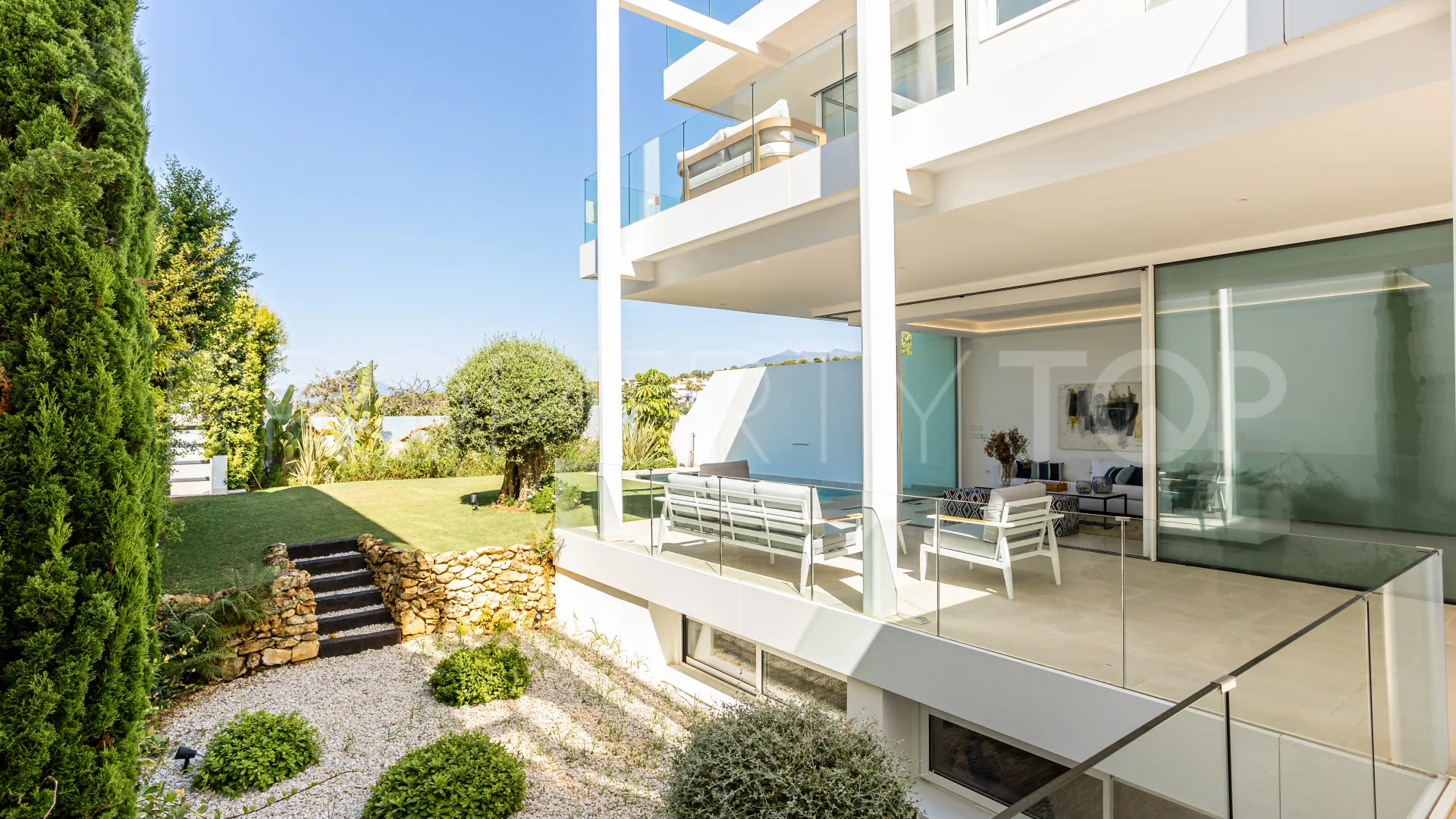 Villa a la venta en Marbella Ciudad con 4 dormitorios