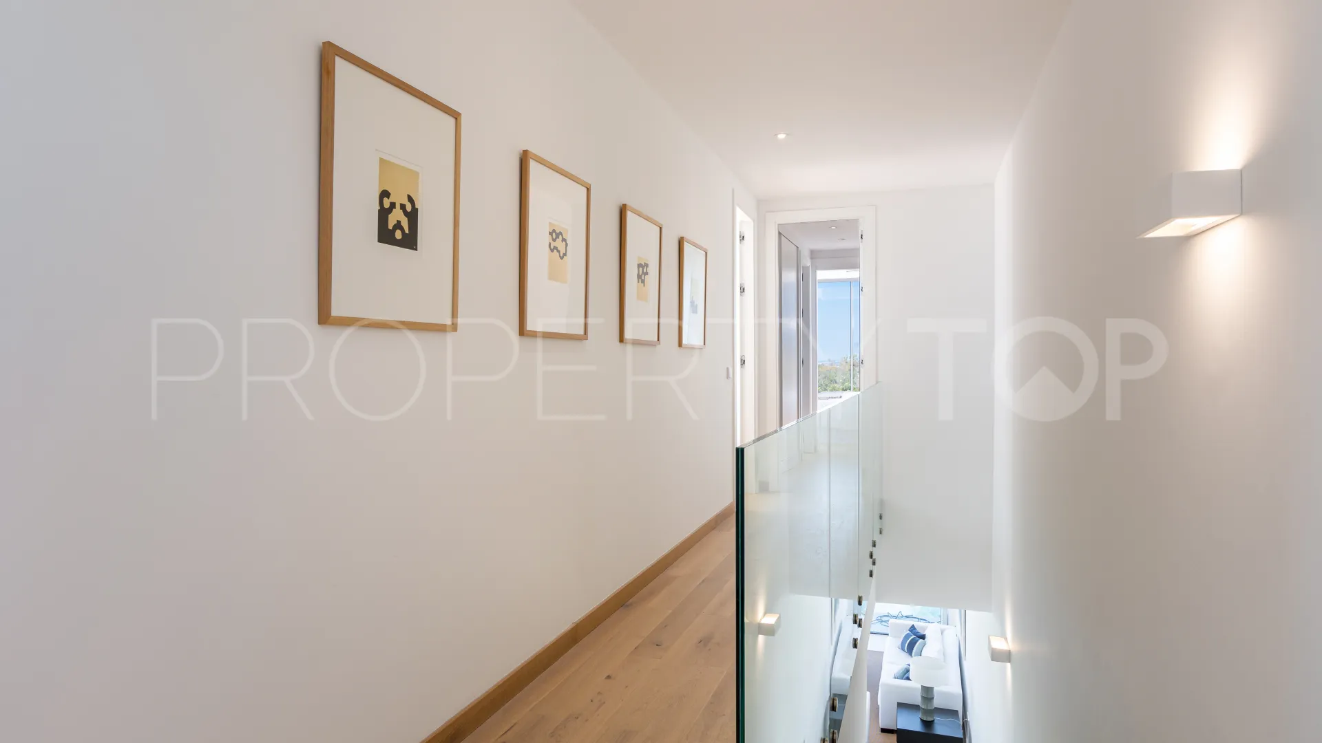 Villa a la venta en Marbella Ciudad con 4 dormitorios