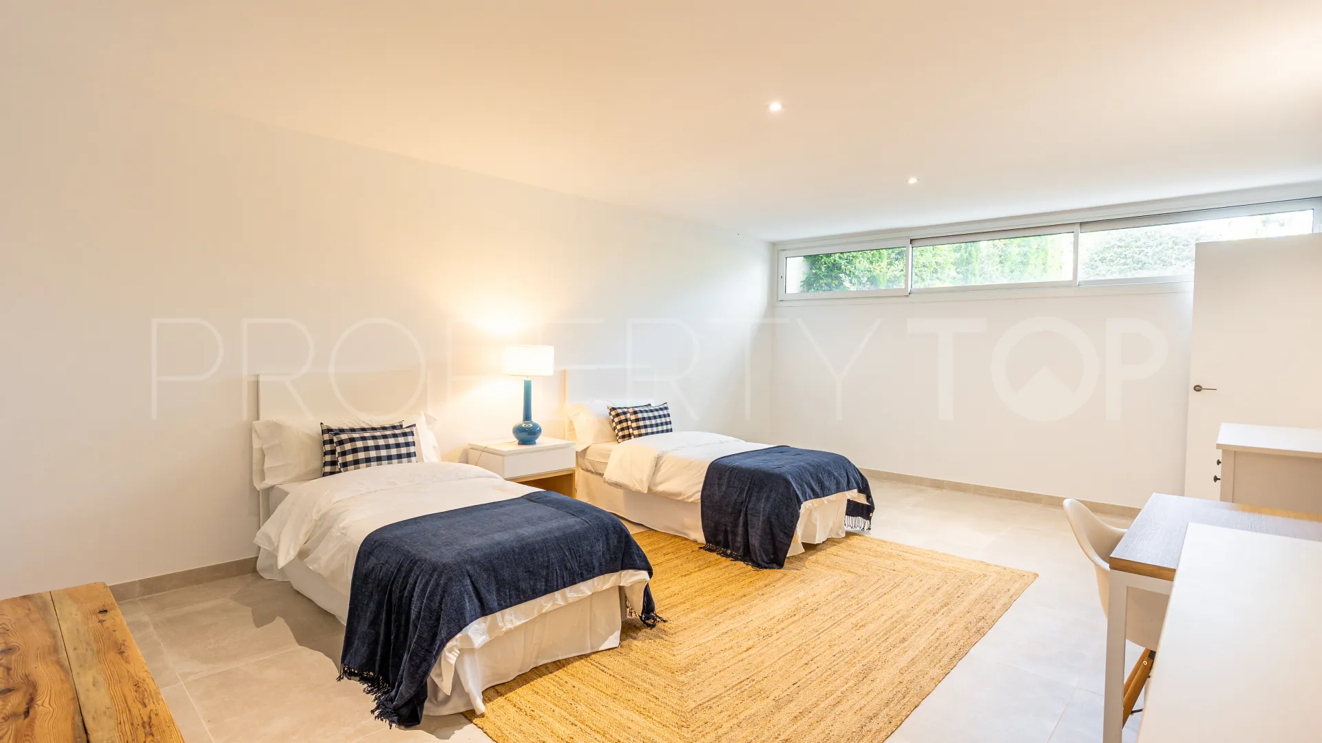 Villa a la venta en Marbella Ciudad con 4 dormitorios
