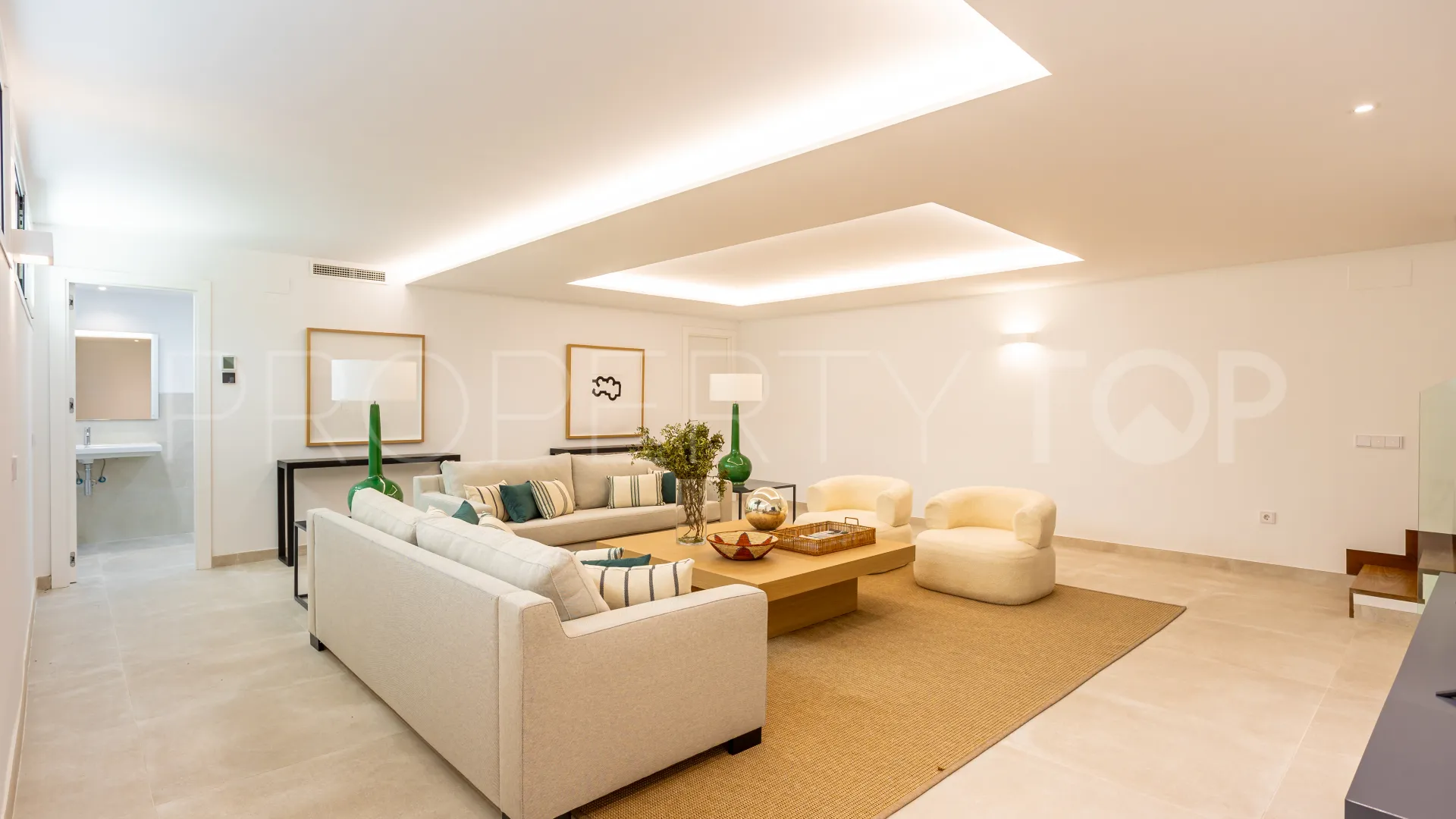 Villa a la venta en Marbella Ciudad con 4 dormitorios