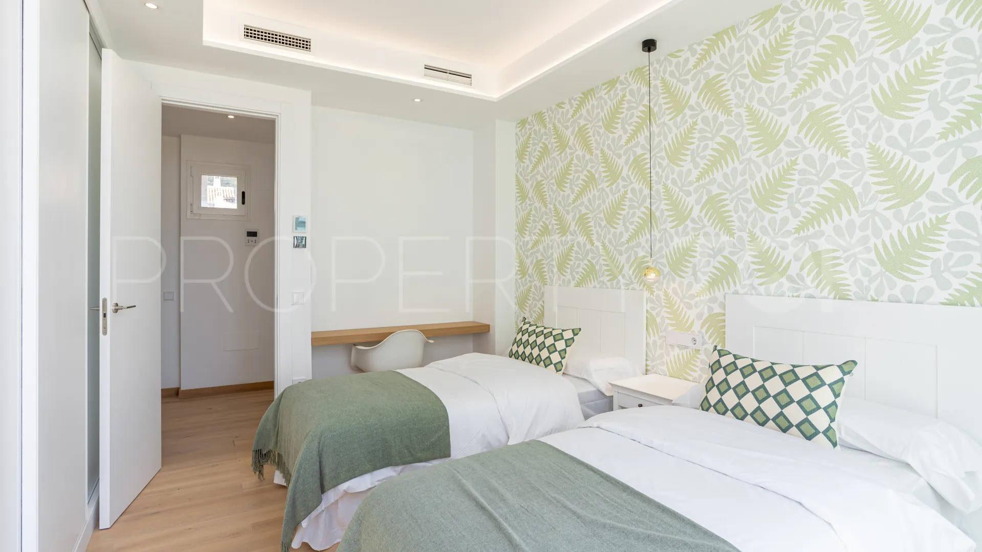 Villa a la venta en Marbella Ciudad con 4 dormitorios