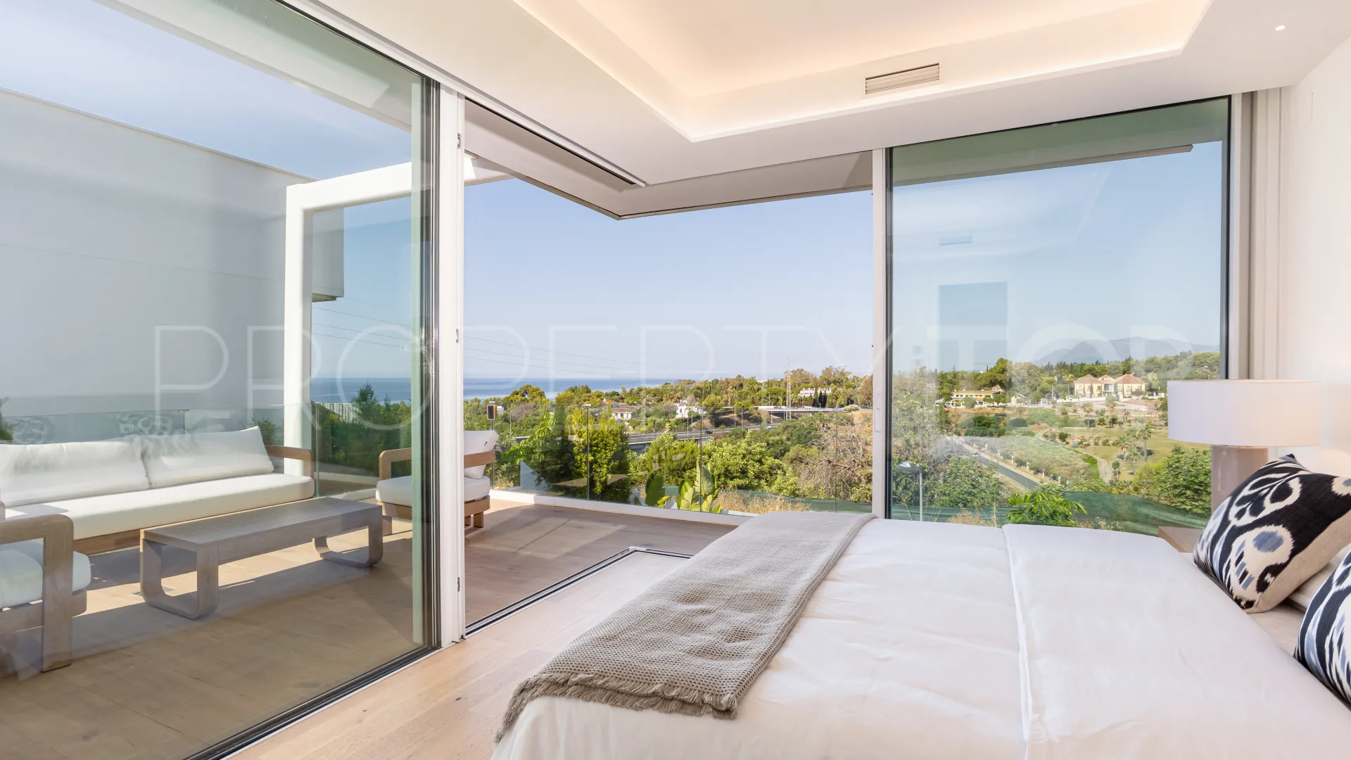 Villa a la venta en Marbella Ciudad con 4 dormitorios