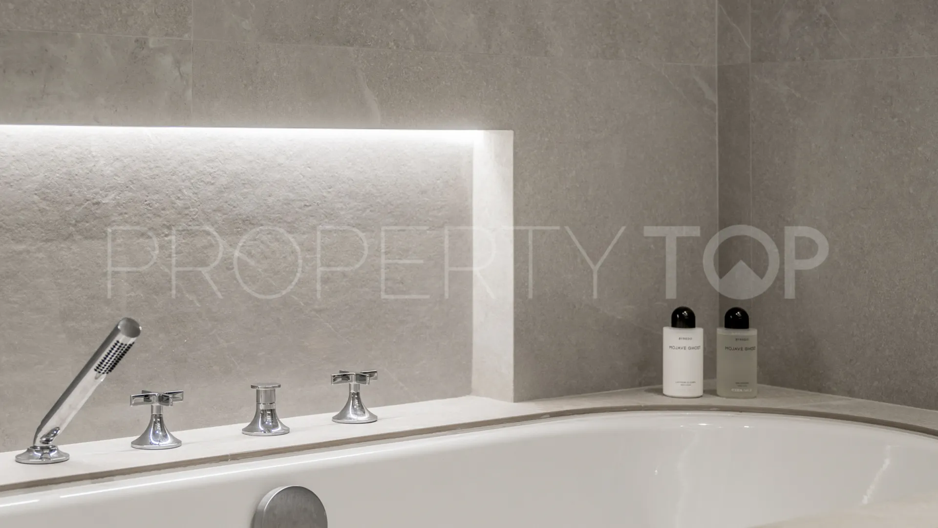 For sale apartment in Altos Reales
